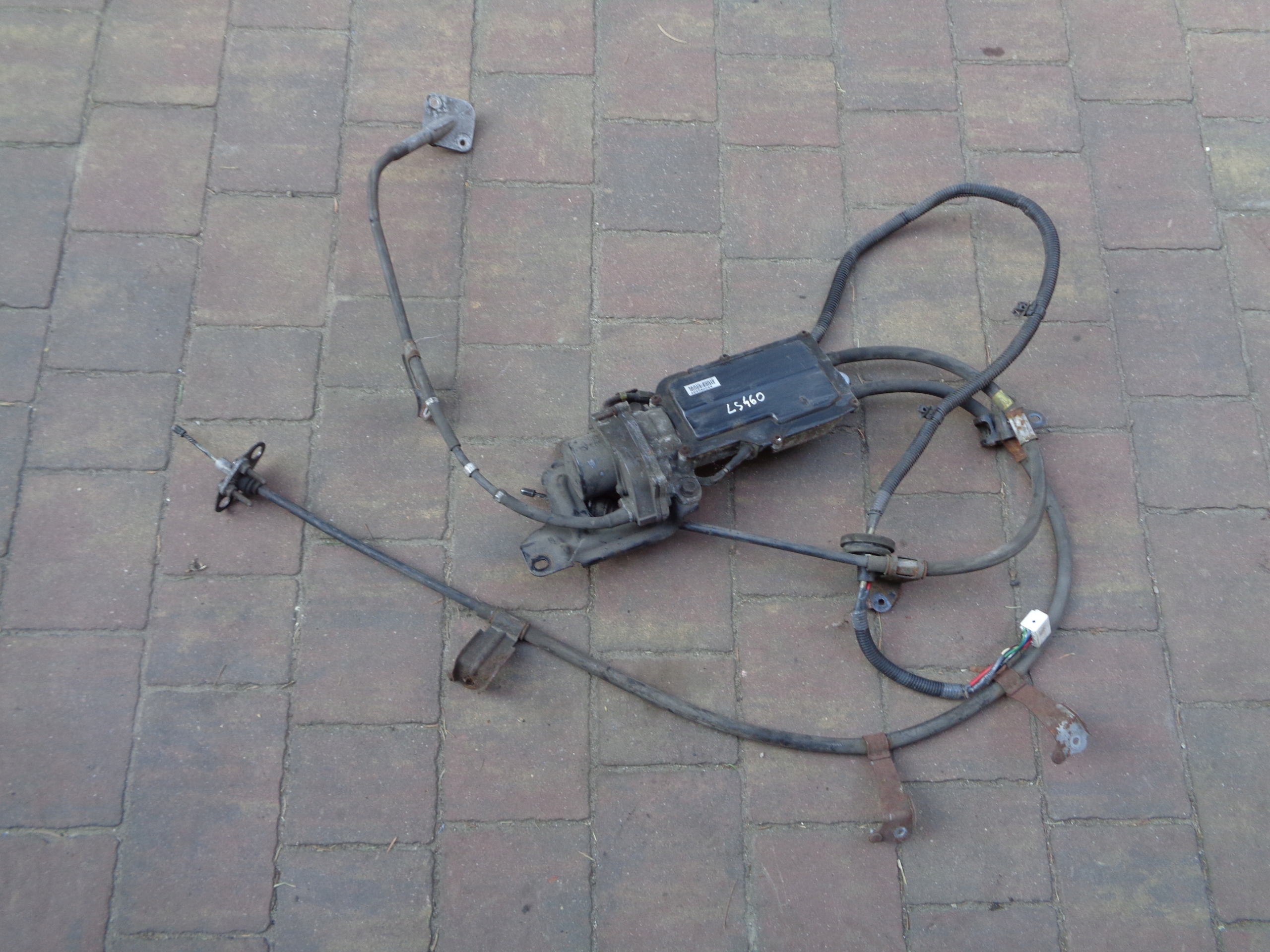 46310-50010 - ЭЛЕКТРИЧЕСКИЙ РУЧНОЙ ТОРМОЗ LEXUS LS 460