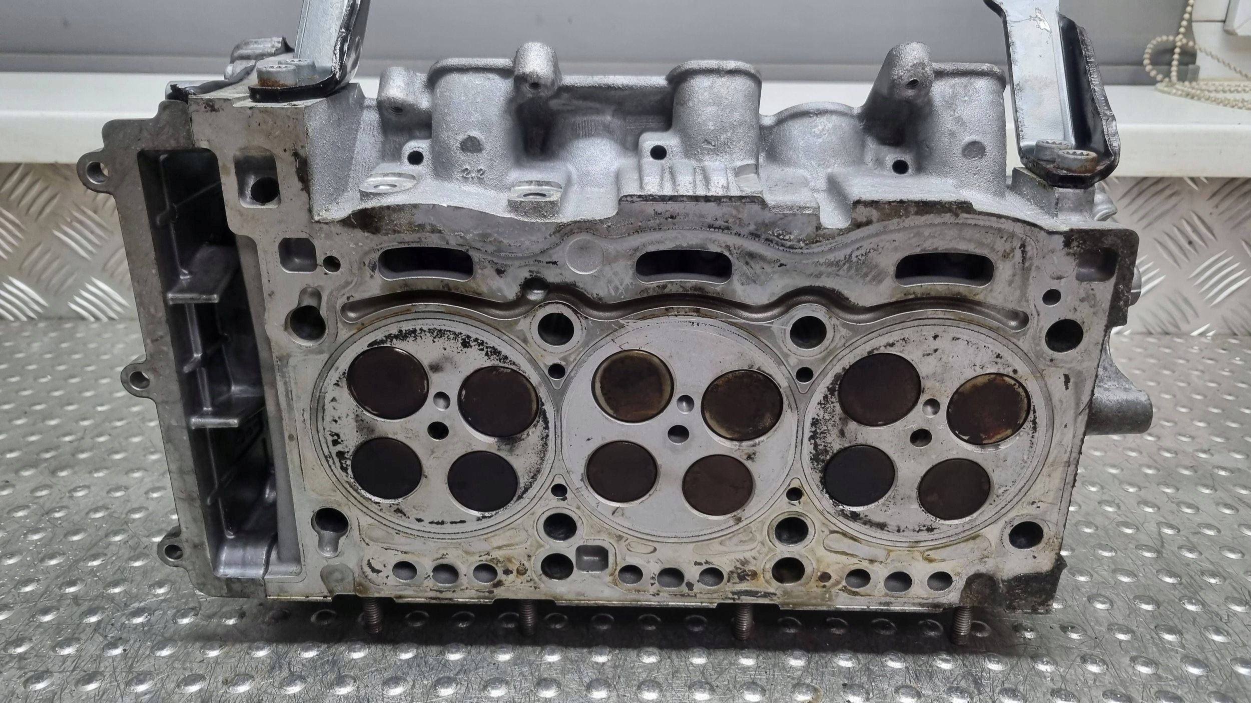 hlava MOTORU levá vačky 0593AF 059353DR AUDI A6 A7 A8 3.0 TDI CDU CLA