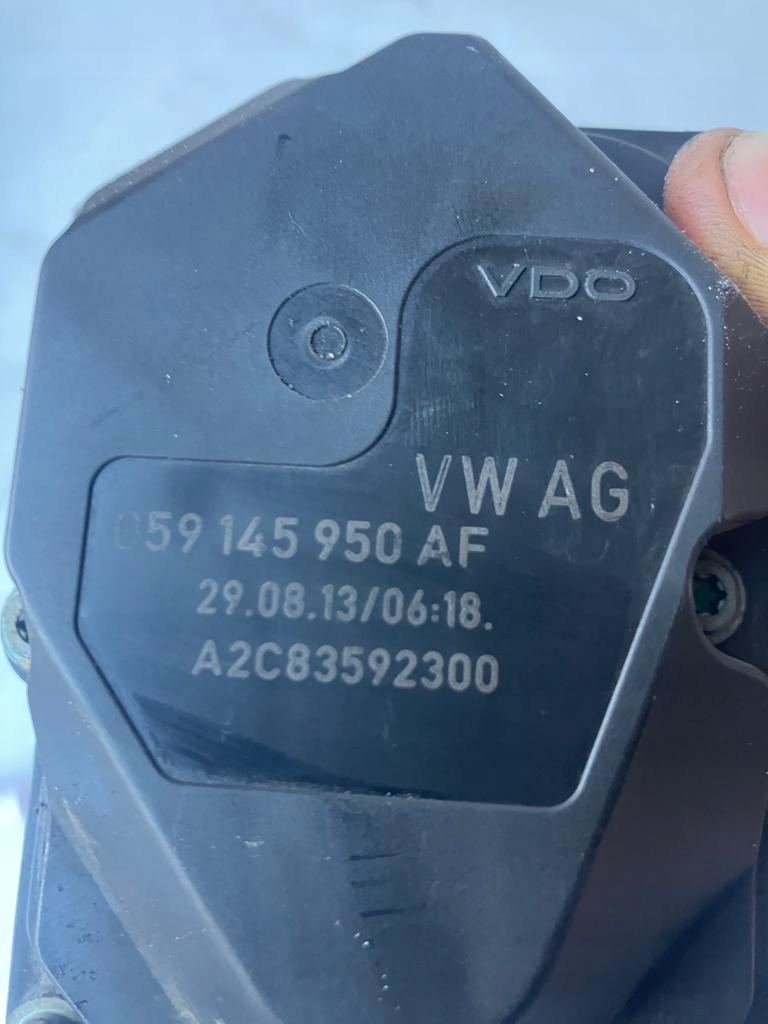 Audi OE 059145950AF ДРОССЕЛЬНАЯ ЗАСЛОНКА