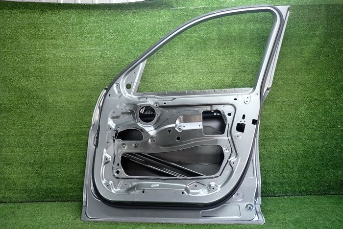 BMW X3 F25 10- door right front front
