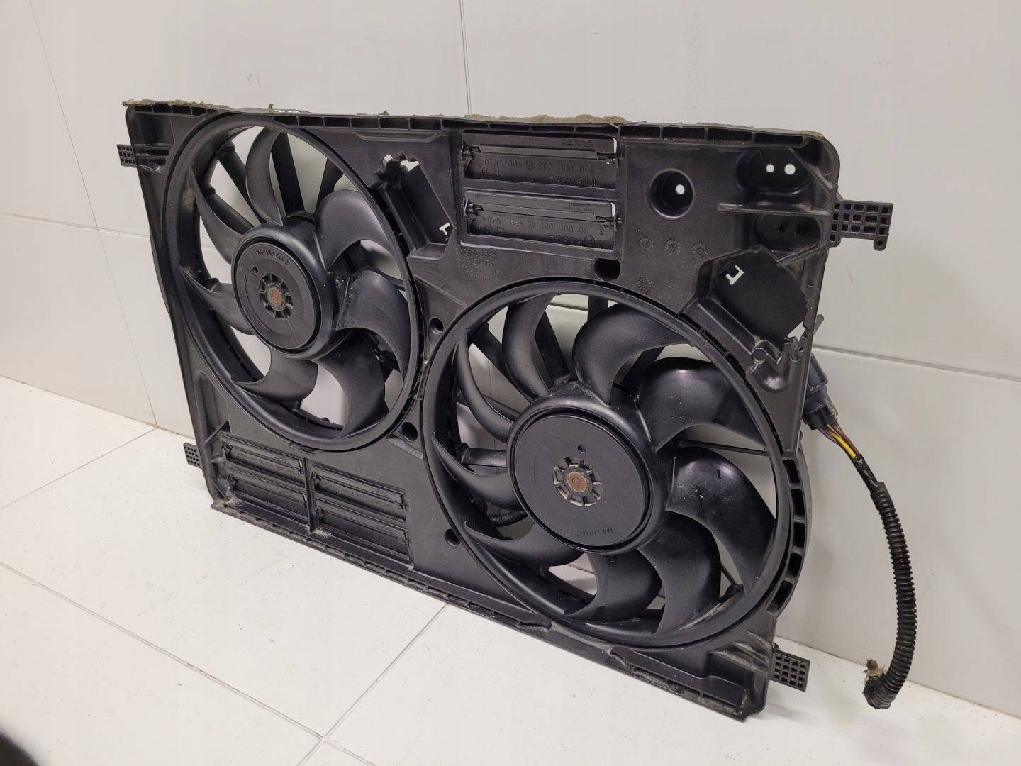ventilátor chladiče Ford Kuga 2 2016 EJ73-8C607-AG