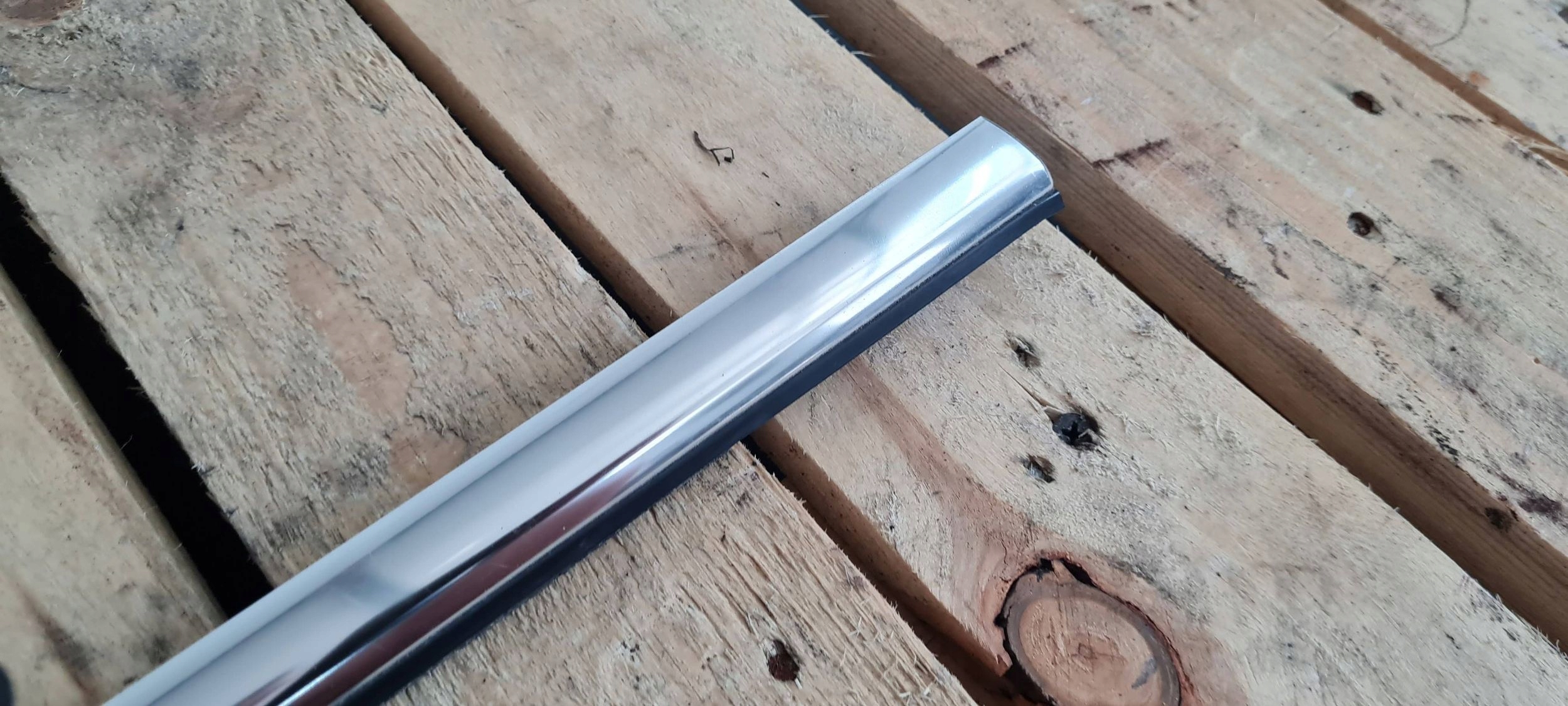 A4 B9 8W moulding dust door right right front CHROM 8W0853284B