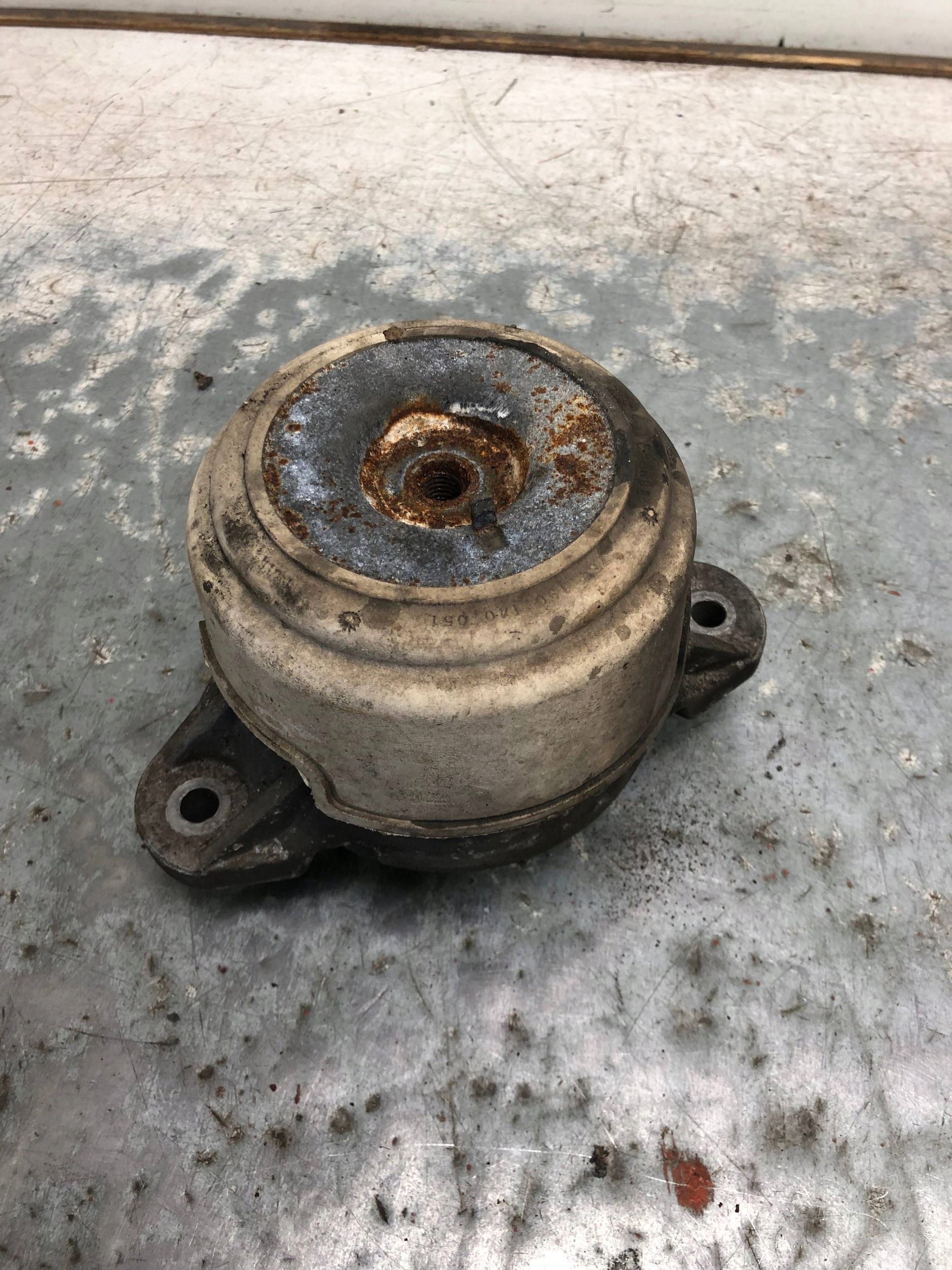 holder engine mount MERCEDES W212 A2122403317