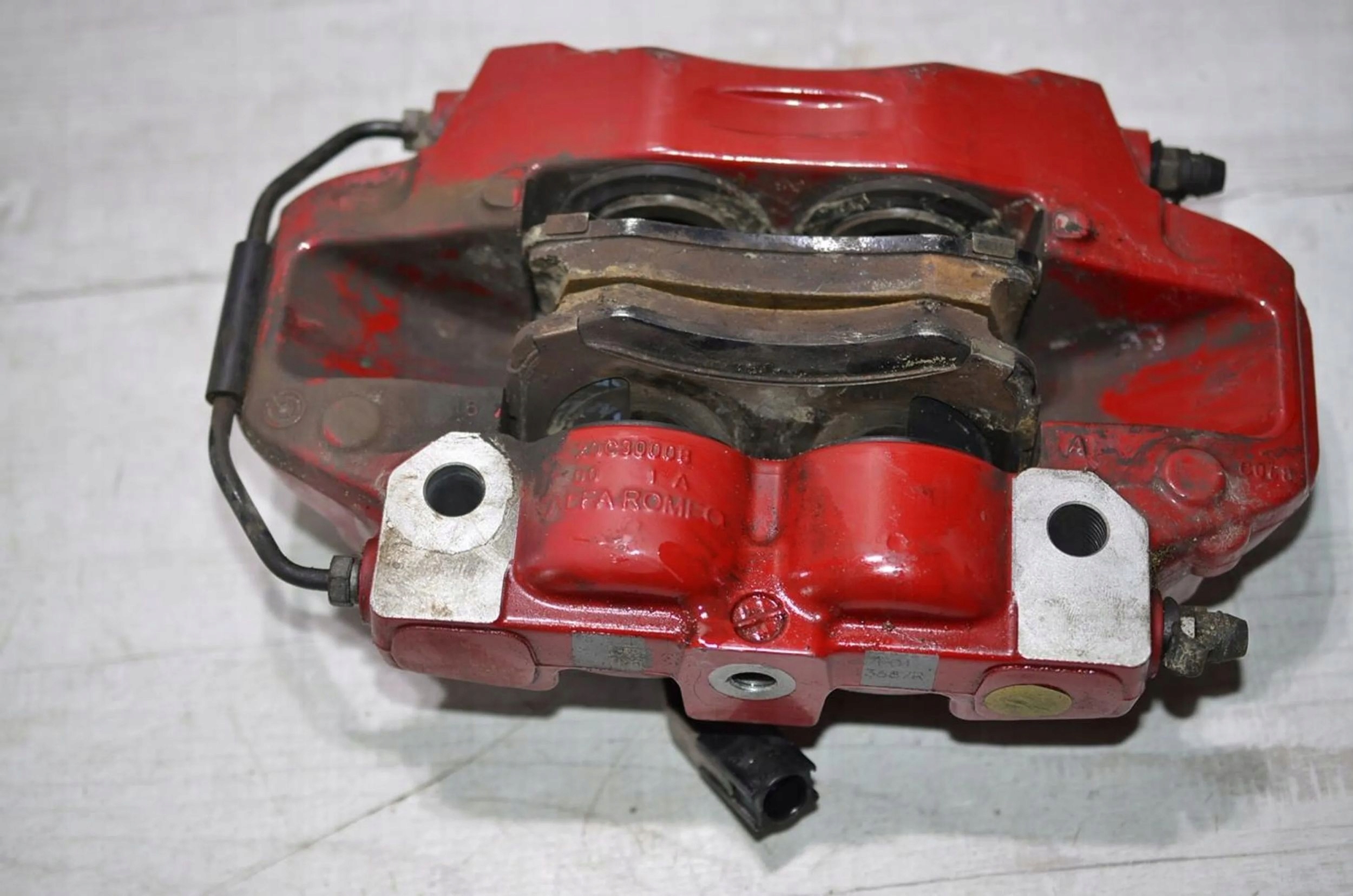 Alfa Romeo Giulia 2021 right front caliper
