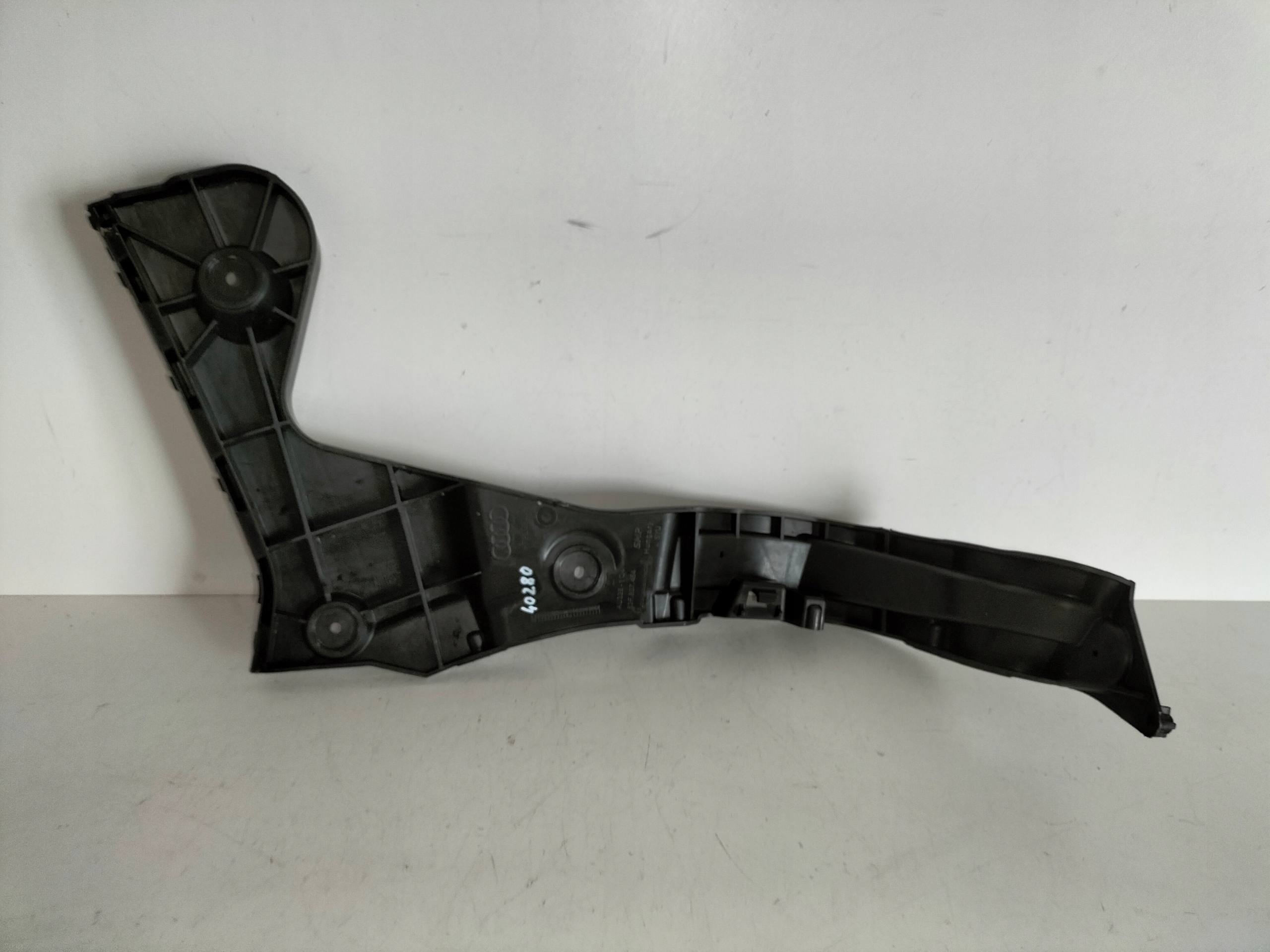 Support Support plaque Pare choc Arrière Droite AUDI Q3 II SPORTBACK 18