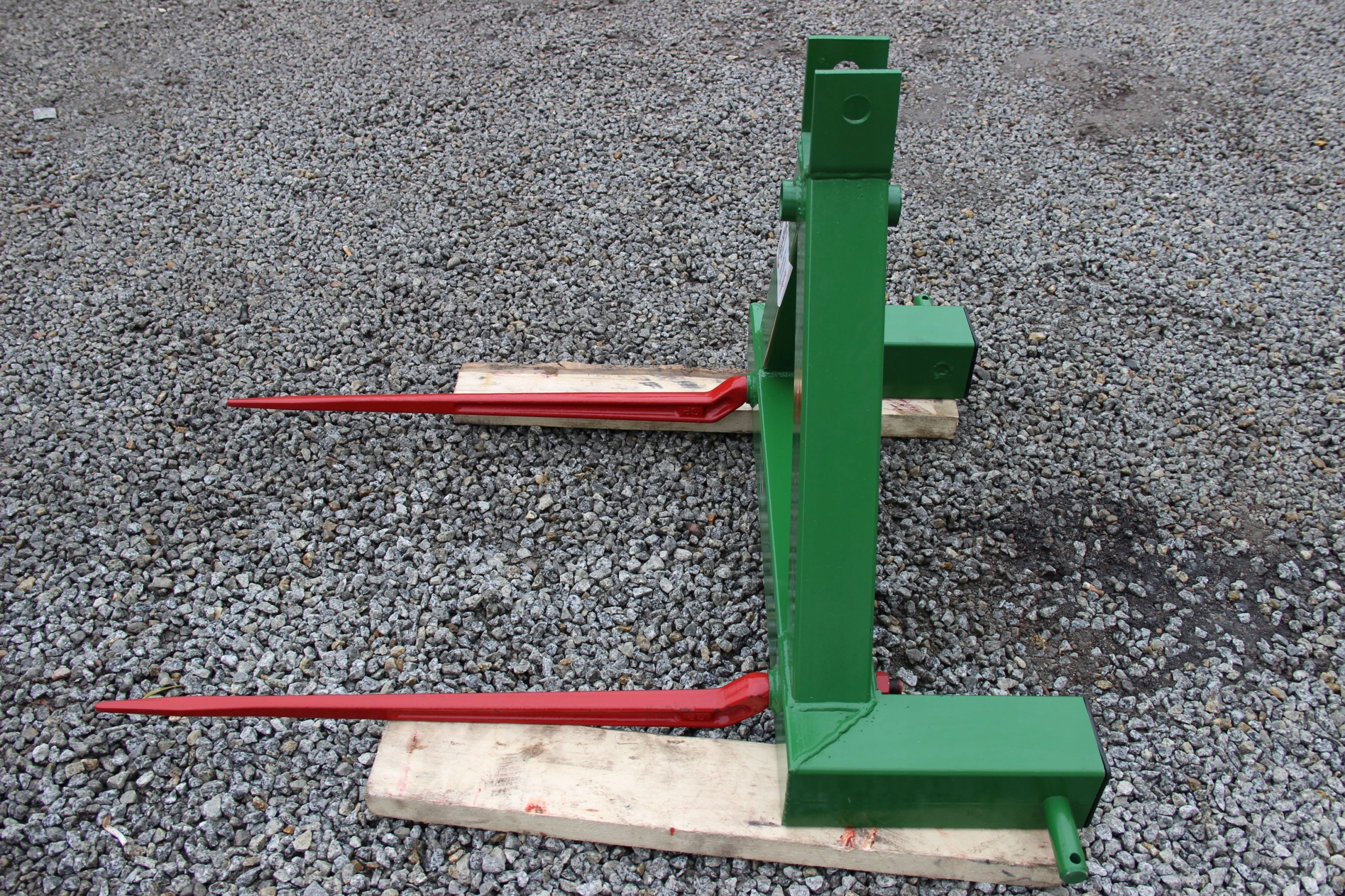 02 - Вилы для тюков сена 2 зубца силоса солома