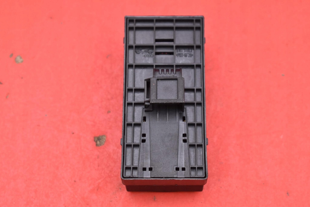 control panel of the window EU 8K0959851D AUDI A4 B8 KOMBI 07-11