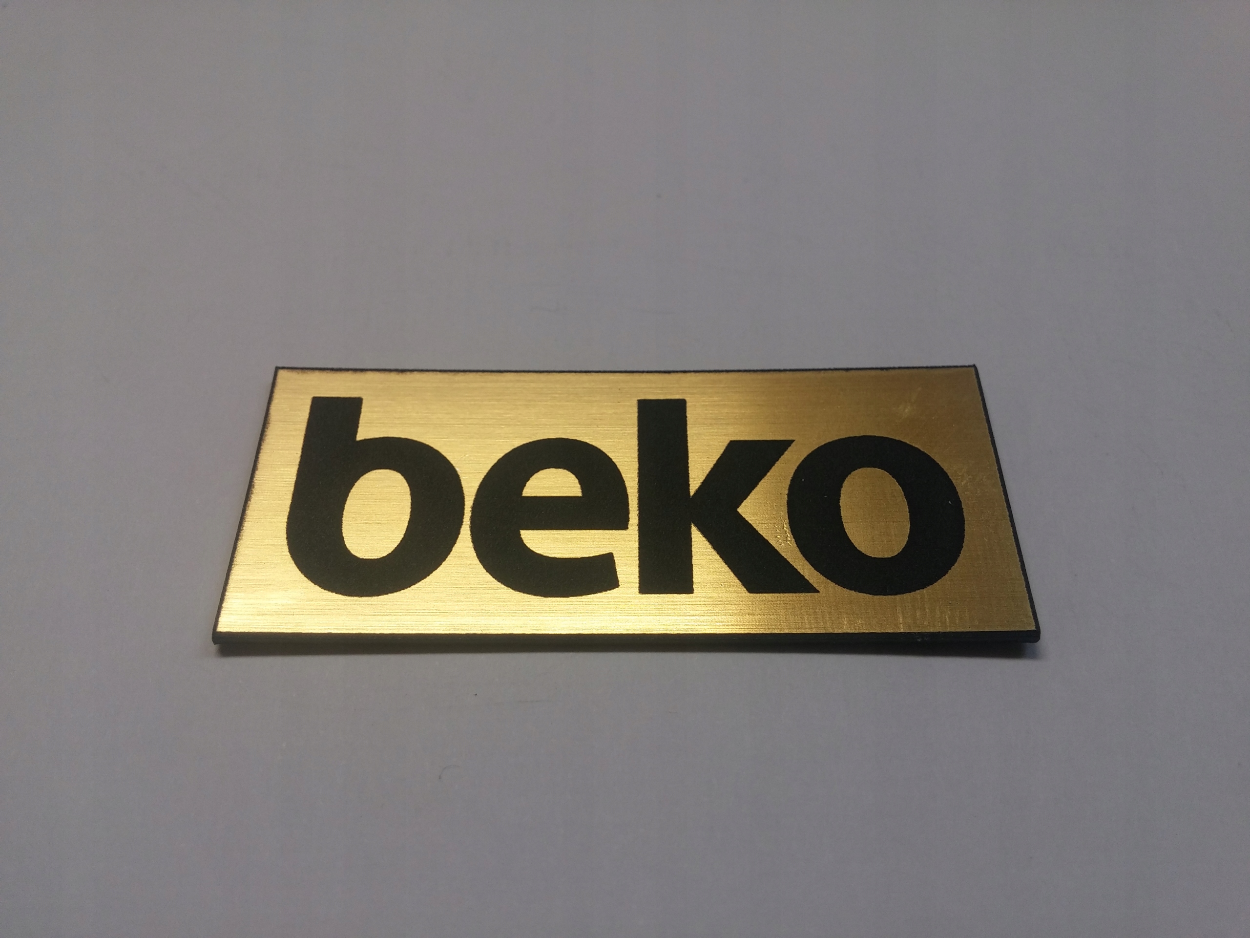 

Beko naklejka emblemat 55 x 23 mm *złota
