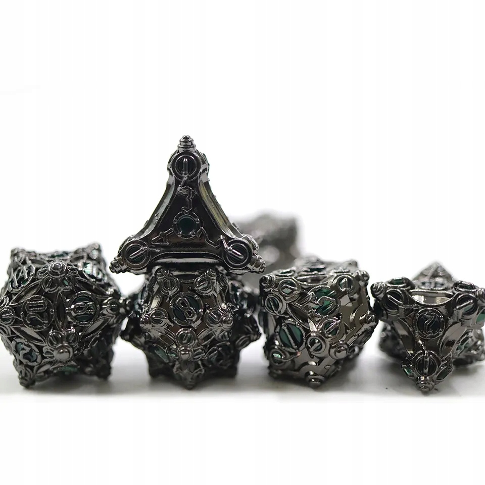 ZIMOWA TWIERDZA ZESTAW 7 METALOWYCH KOŚCI RPG Liczba sztuk 7 szt.