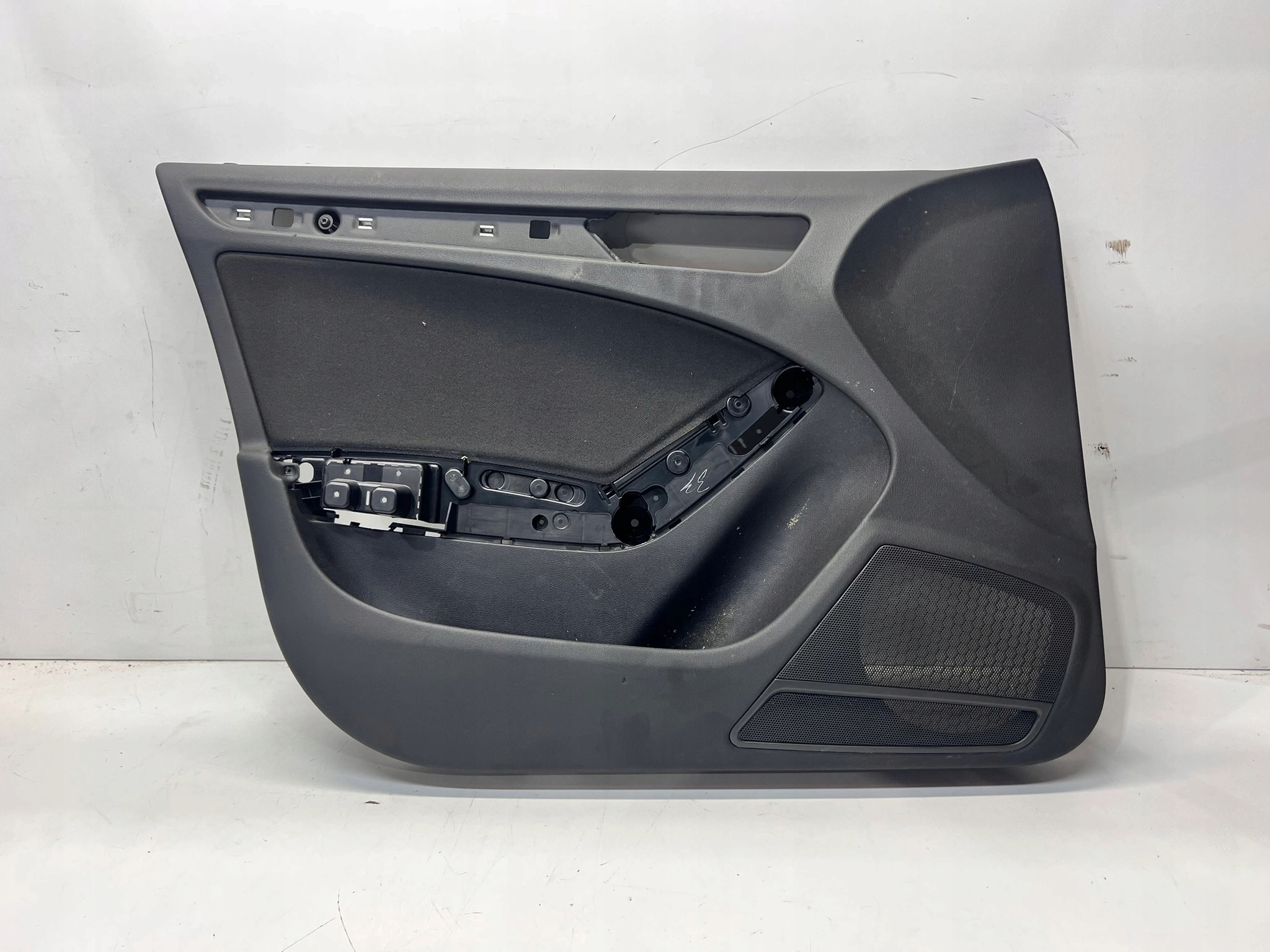seite tür links vorne AUDI A4 B8 EUROPA 8K1867105