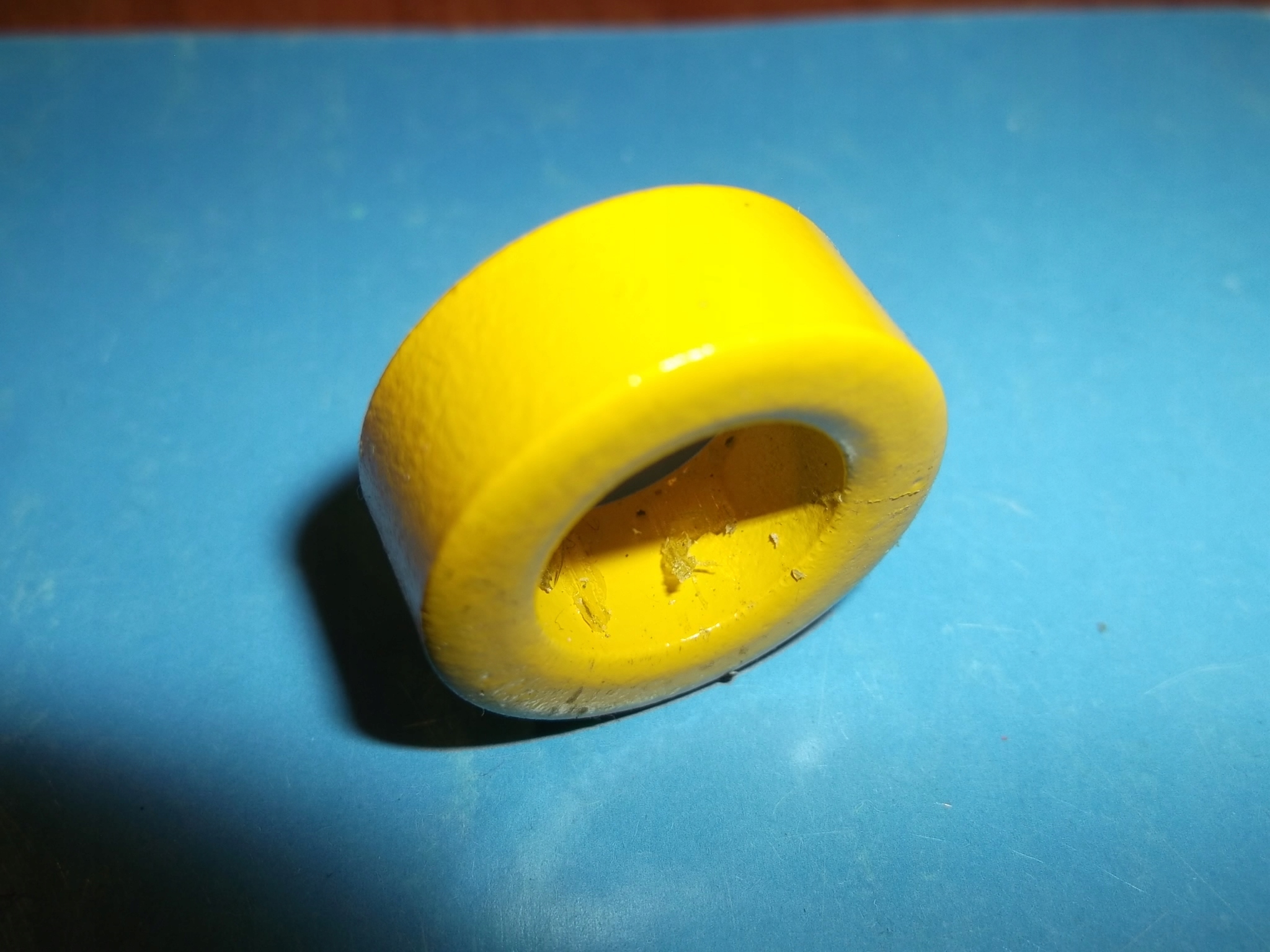 RDZEŃ FERRYTOWY TOROIDALNY filtr 23 x 13 x 9 SMD nie