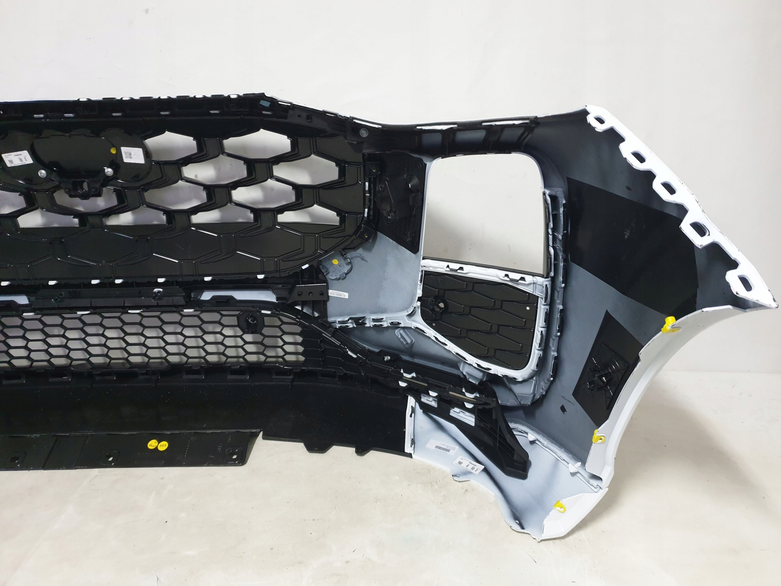 AUDI Q3 III 83H S-LINE 25-> bumper front front 6xPDC washers 83H807437D