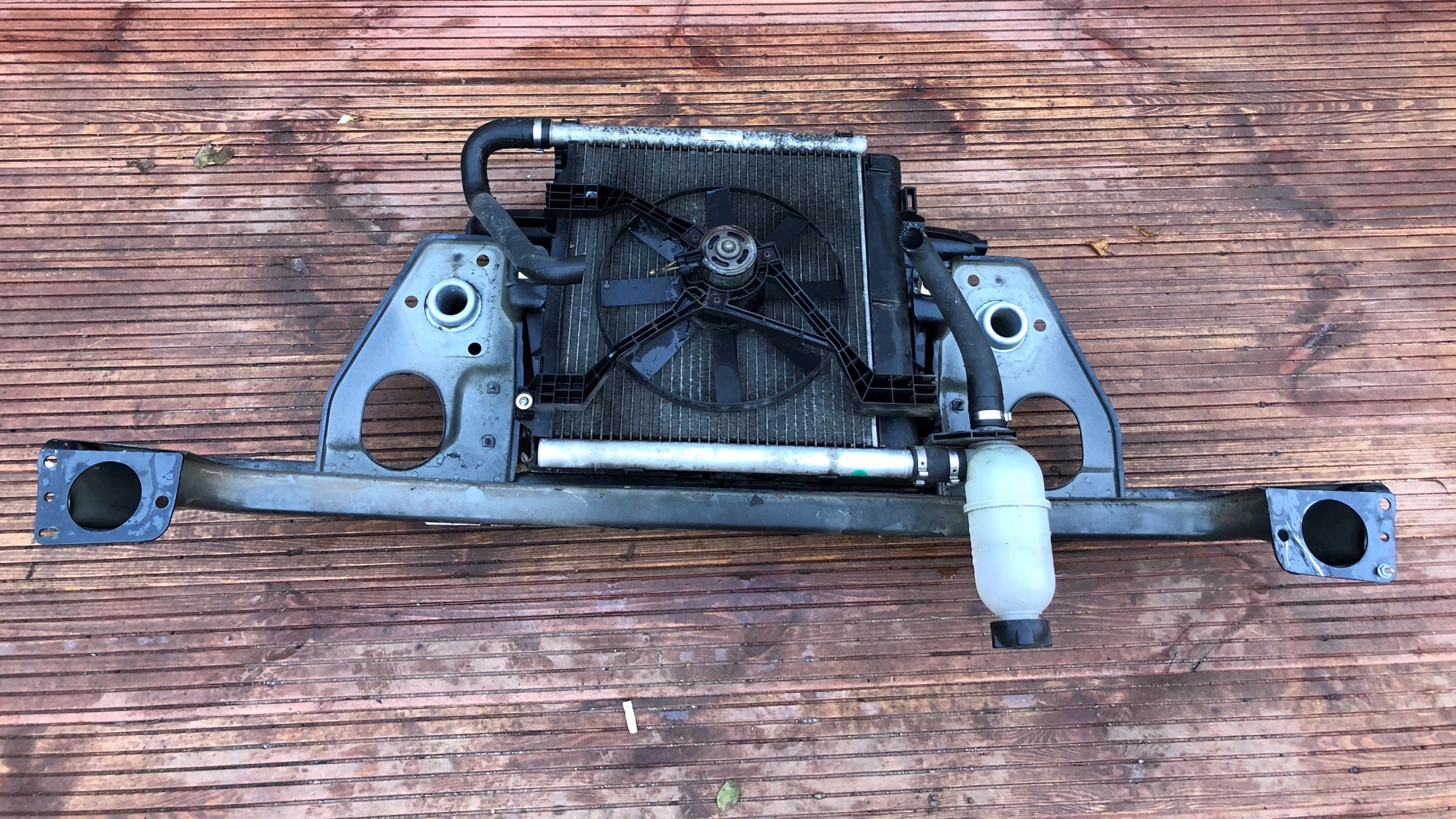 SMART FORTWO and CDI support panel for radiators sider pillar