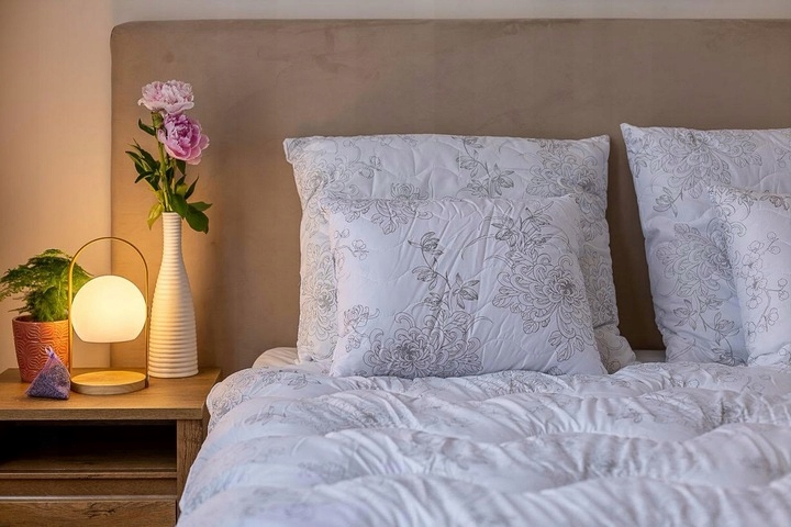 ANTYALERGICZNA PODUSZKA 70x80 PolskiProdukt Długość 70 cm