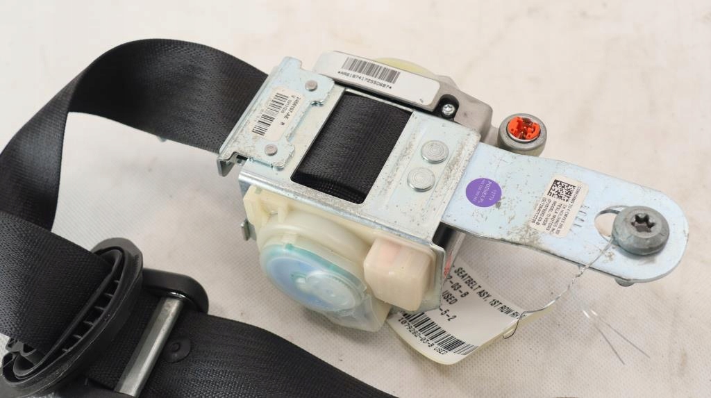 TESLA MODEL S LIFT PAS BEZPIECZENSTWA PRZOD PRAWY Weight with packaging 1 kg