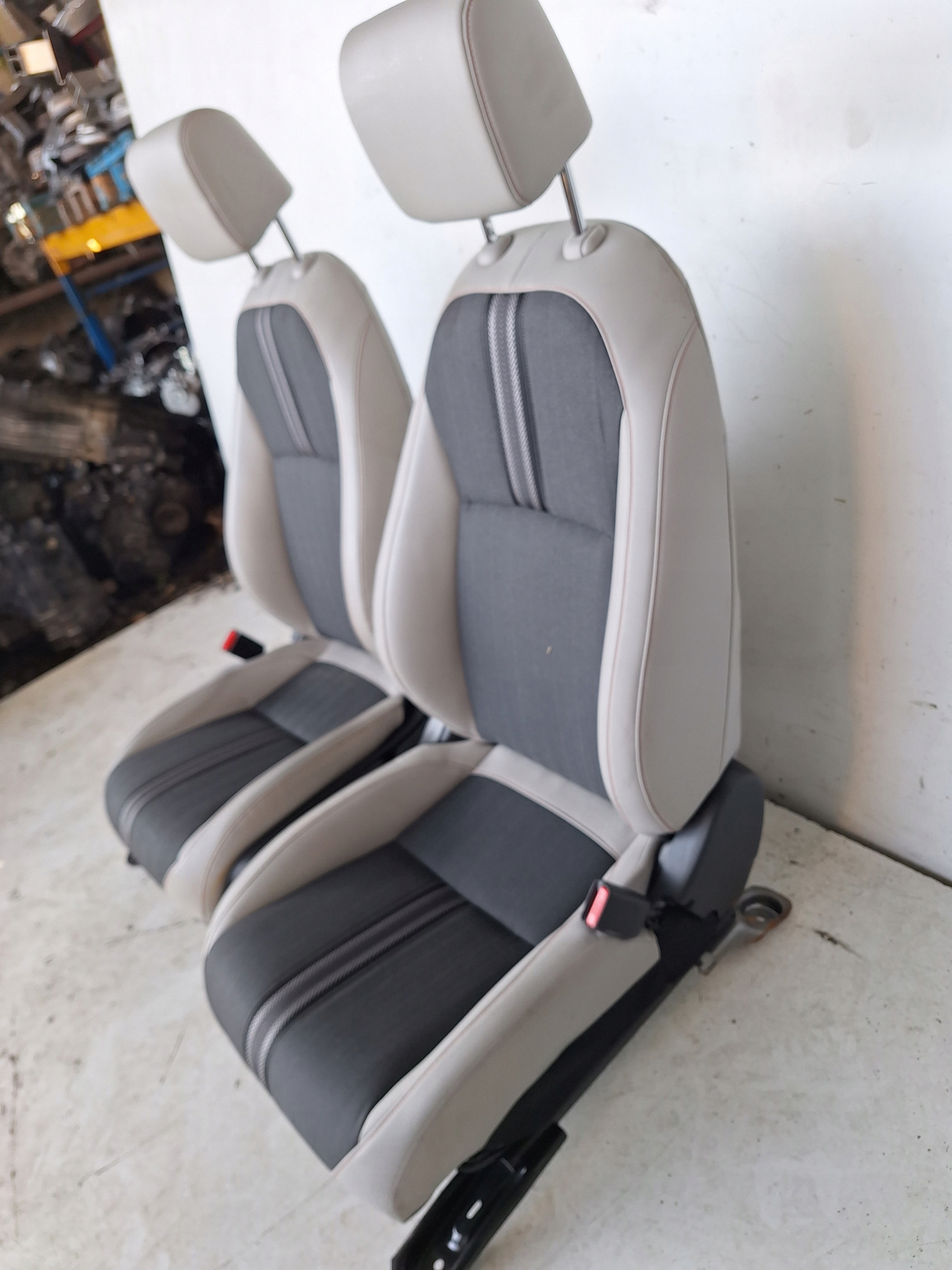 HONDA HR-V III 22-> seat left front