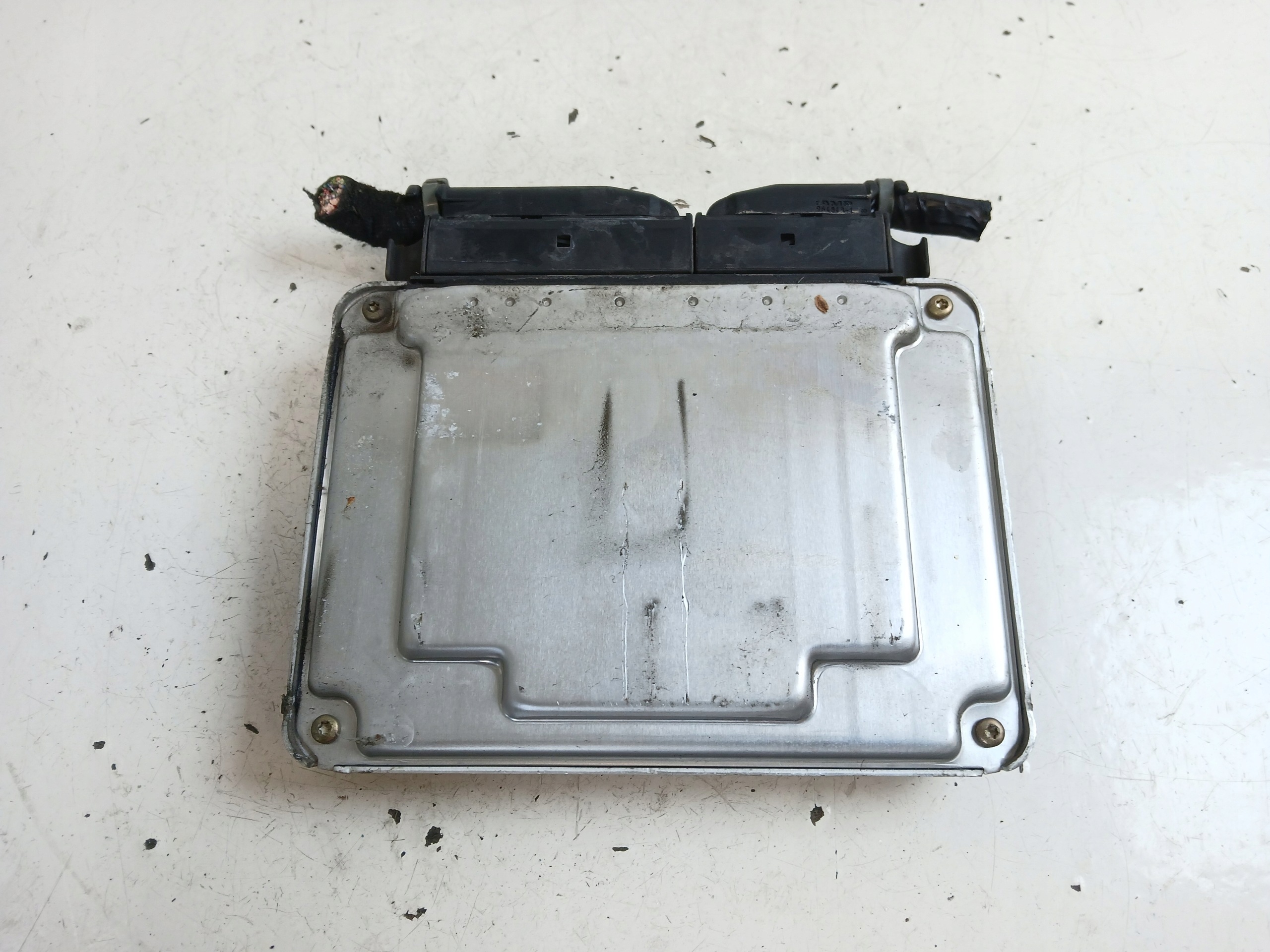 VW GOLF IV BORA 1.9 TDI unité de commande électronique uce moteur 038906019FF