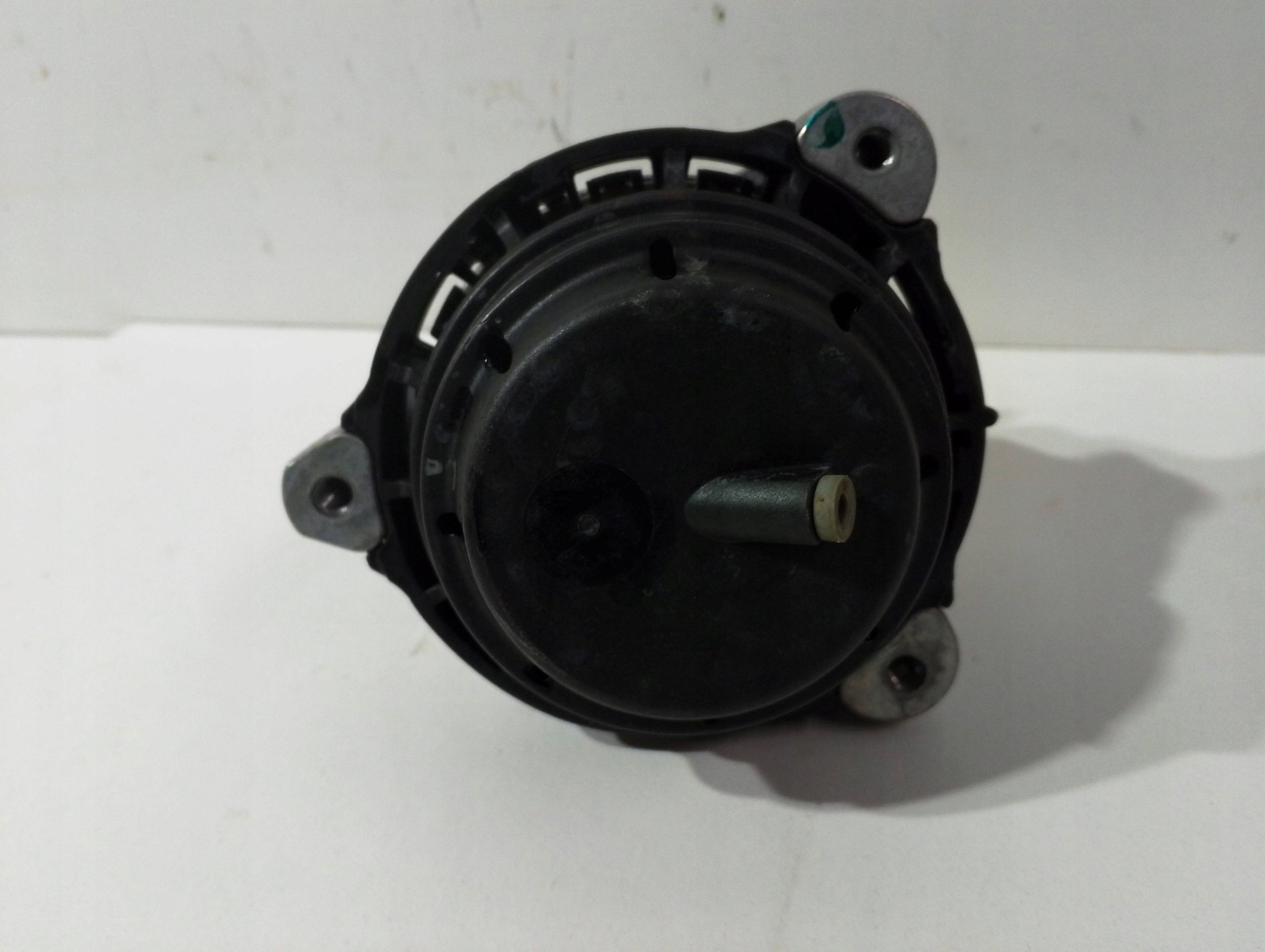 BMW 7 G70 engine mount right (121)