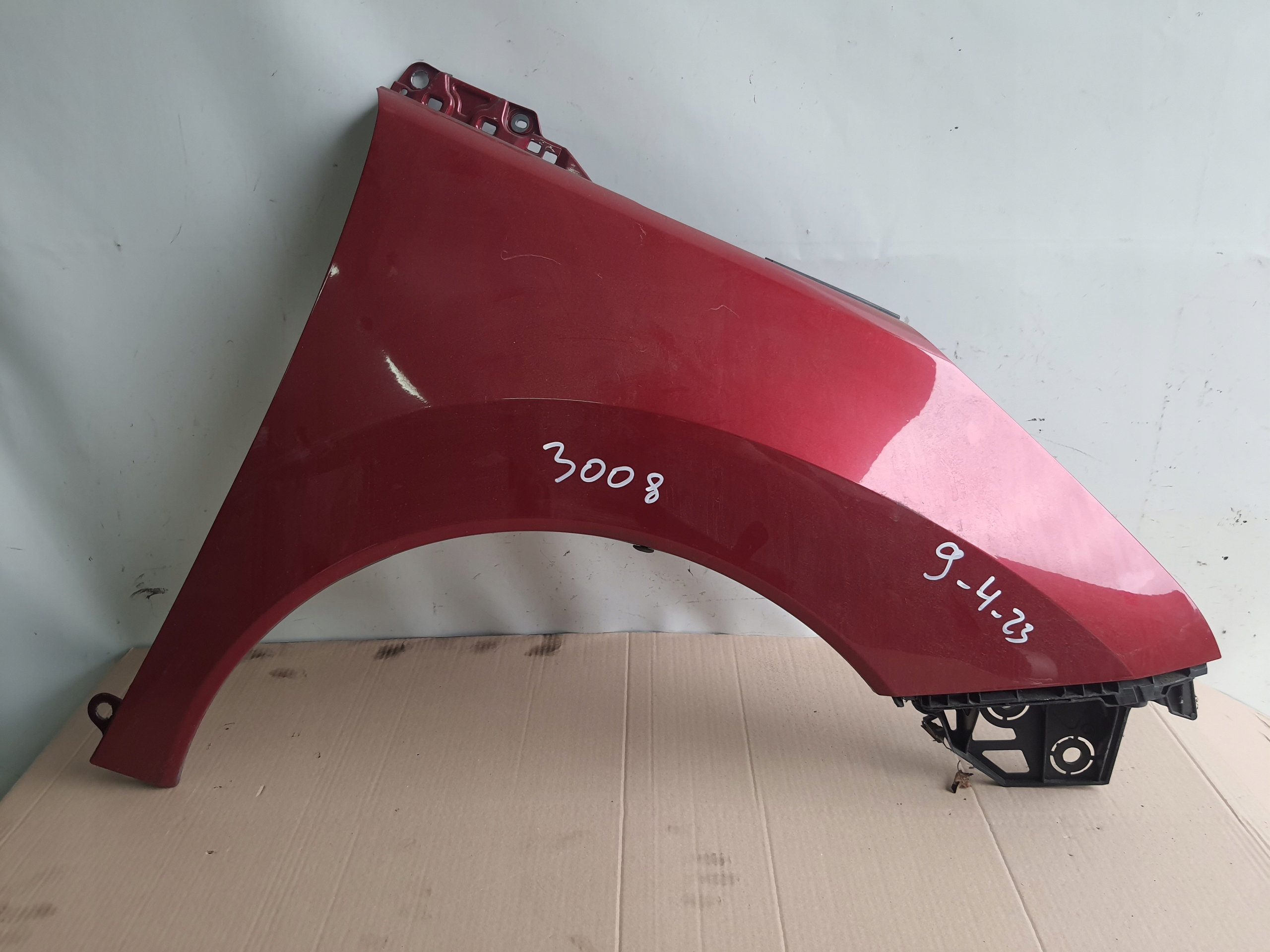 PEUGEOT 3008 e T84 09-16 parafango Destra
