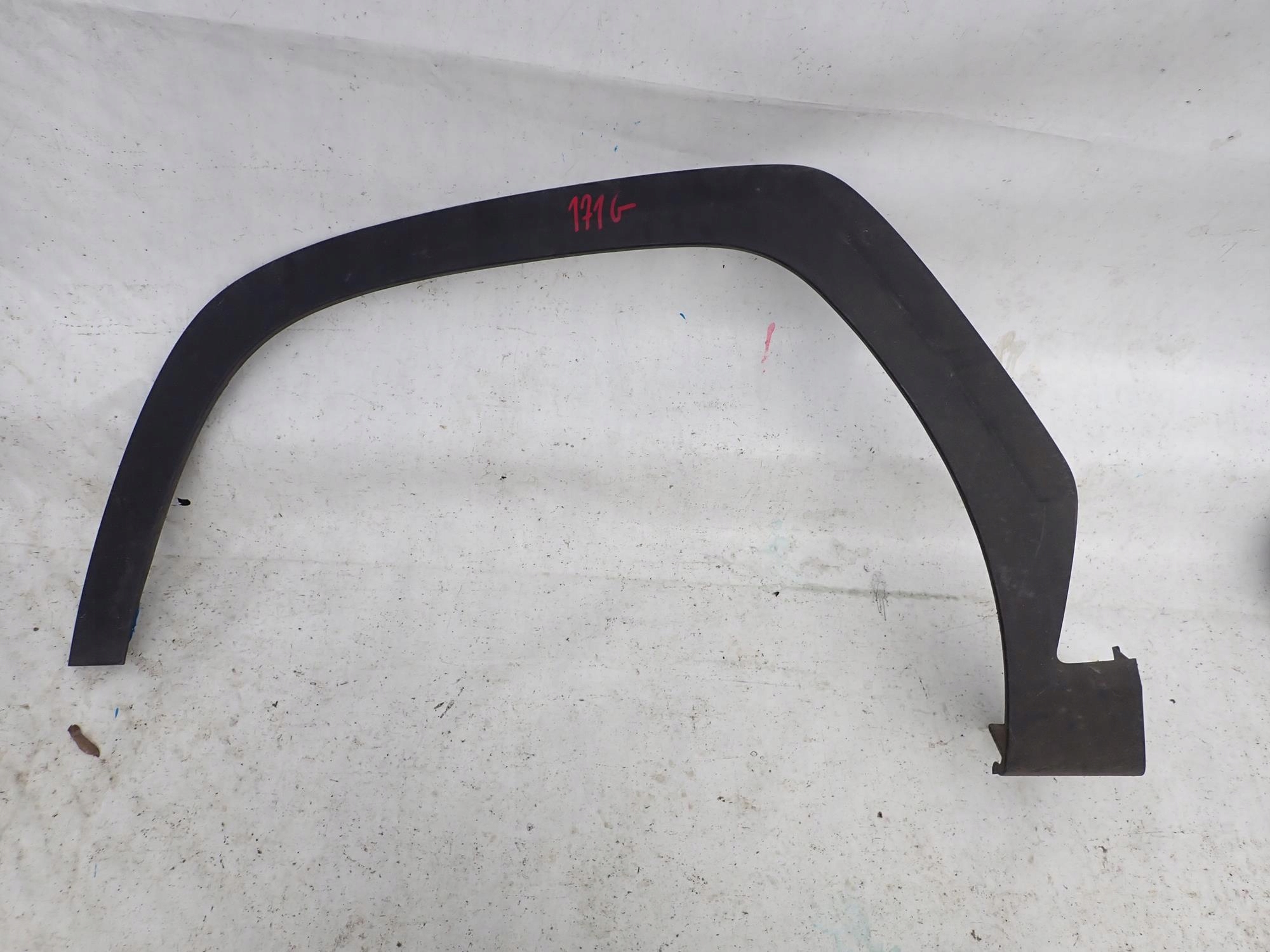 HYUNDAI TUCSON IV 4 20- moulding cap left front