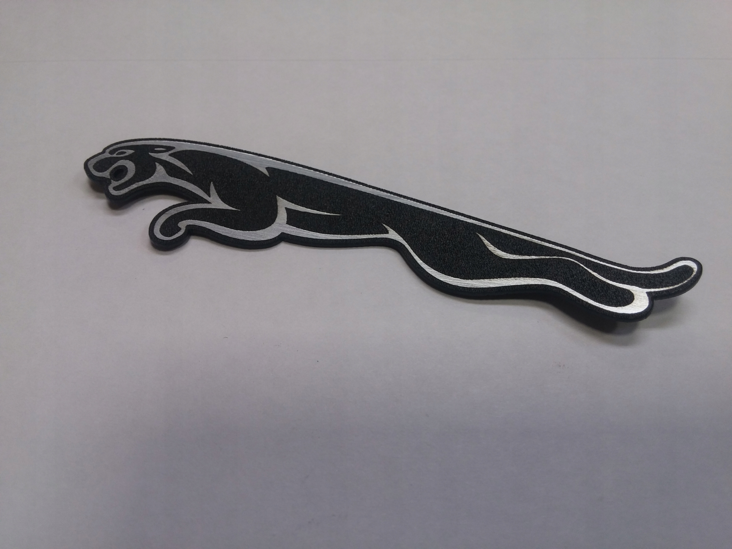 

Jaguar naklejka emblemat 88 x 20 mm *srebrna
