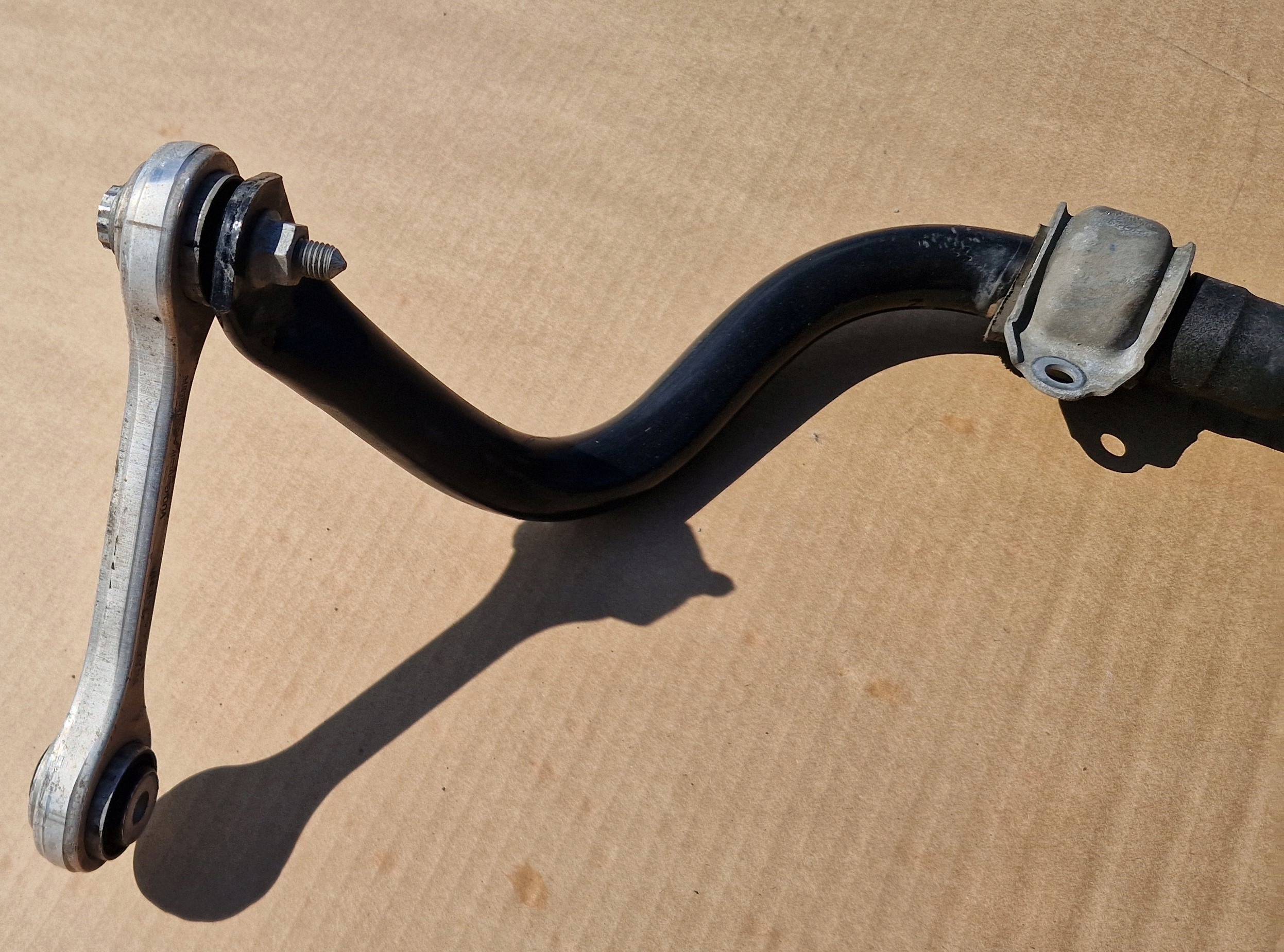 STABILIZATOR front AUDI A7 A6 C8 4K0411309F as new original