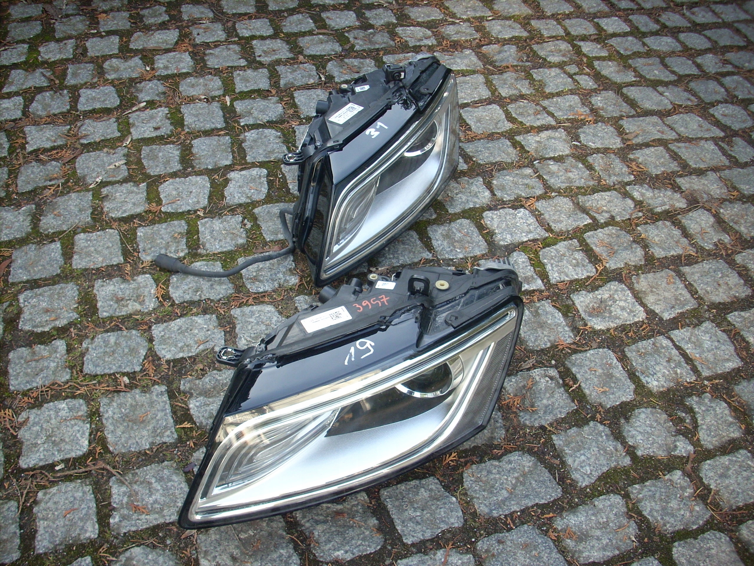 Лев. сторона комплект ксенон LED Audi Q5r0941031c ИДЕАЛЬНО!