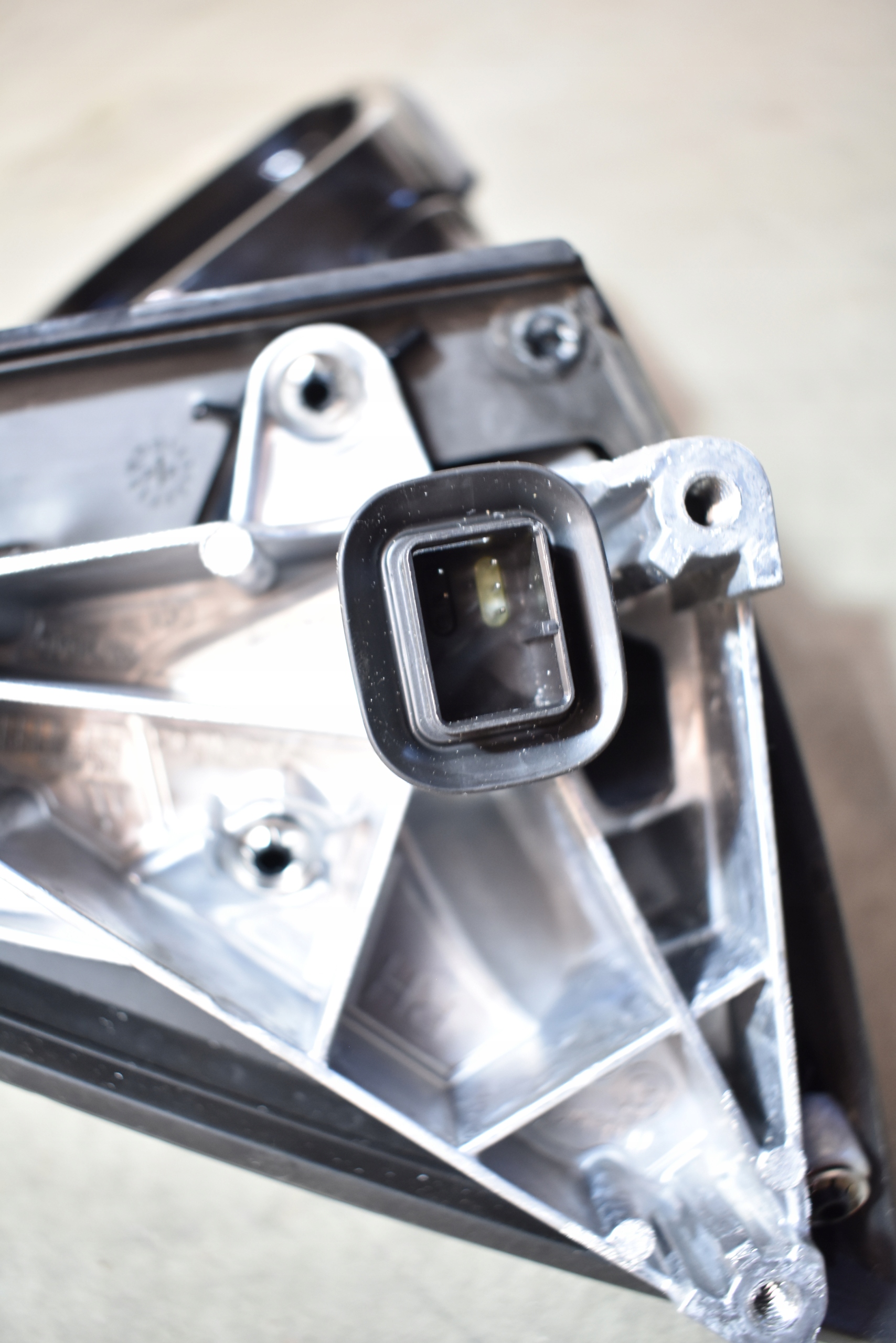 IDEALNE mirror right 5 PIN BMW G01 m-packet C1M 1