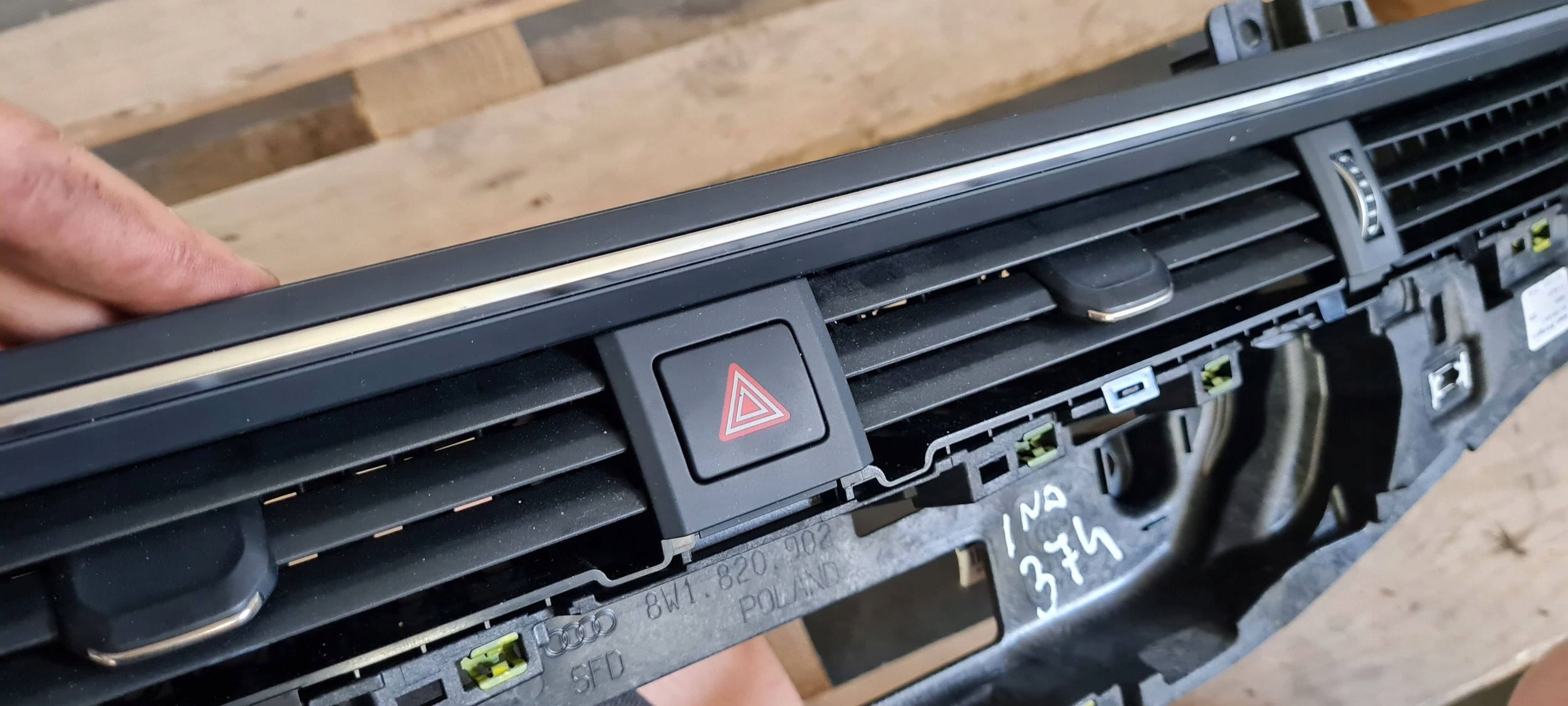 S4 B9 8W A4 Lüftungsgitter mitte luft konsole OZDOBNA 8W1820902 A5 8W