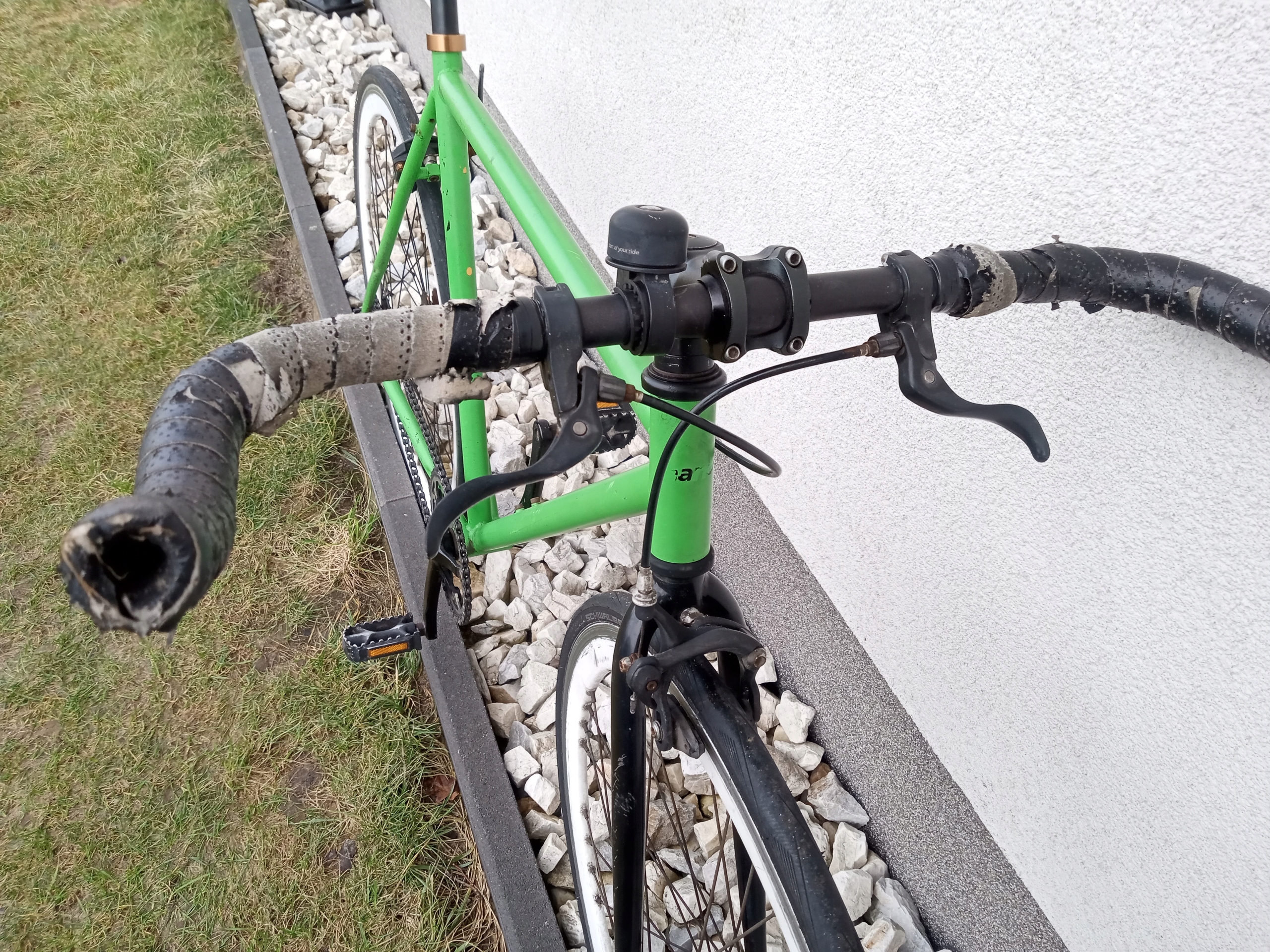 ROWER 28 KOŁA Model Essence