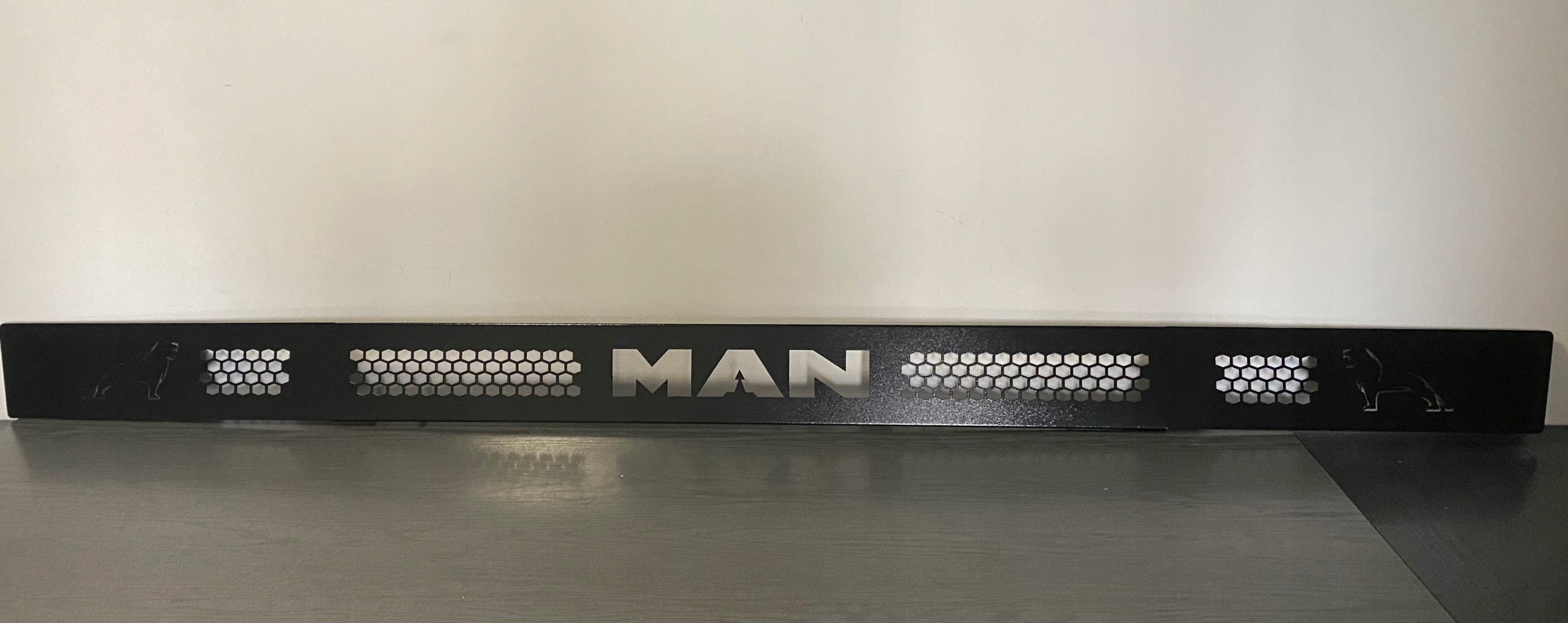 Podszybie MAN TGA INOX czarne