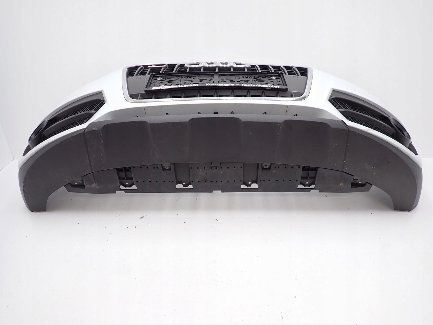 ZDERZAK PRZÓD PRZEDNI KOMPLETNY PDC SPRYSK AUDI Q3 I 8U 13R Producent części Audi OE