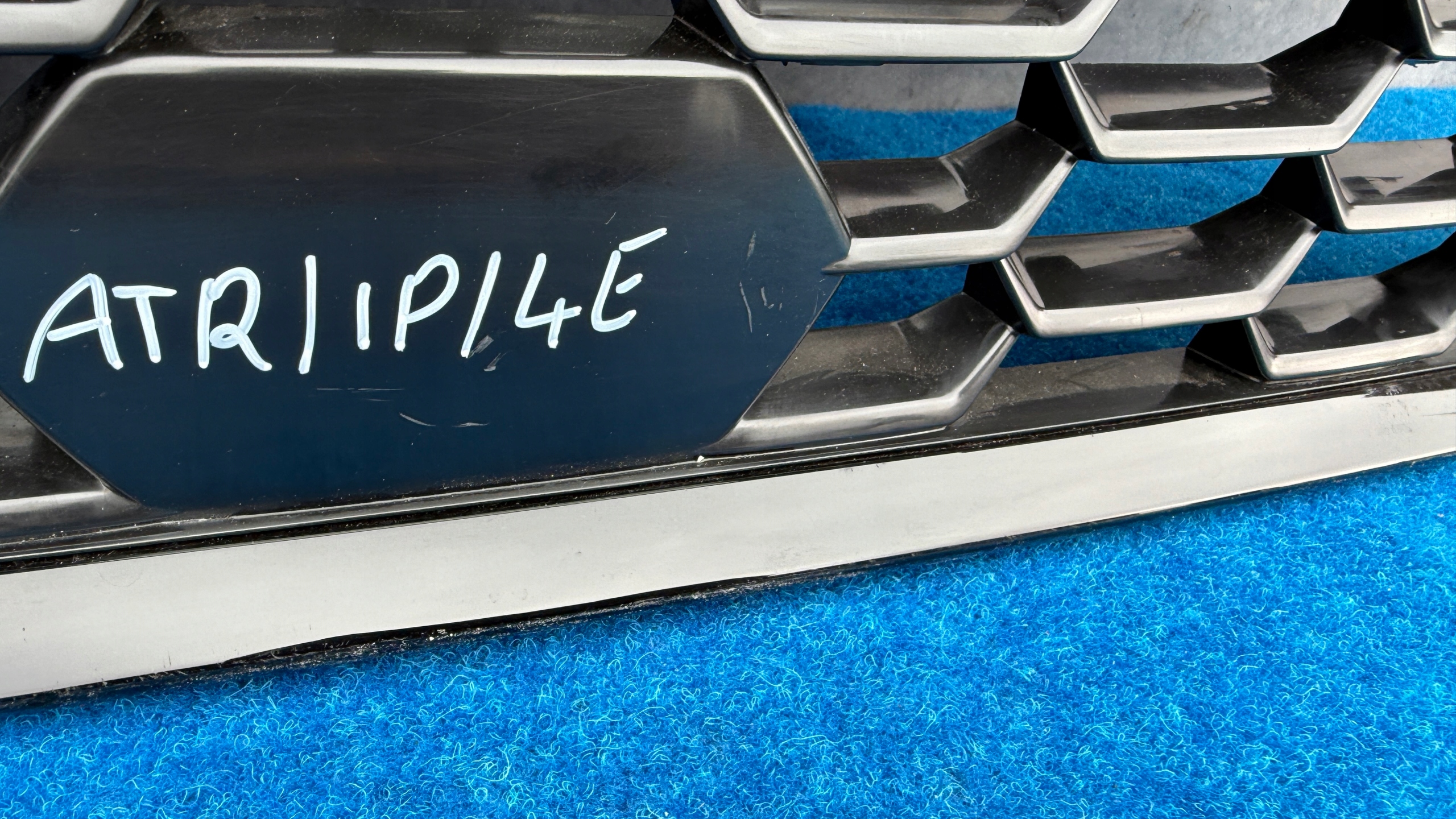 AUDI A3 8Y 2020+ Grille BLACK LINE 8Y0853651A ATR/IP/4E