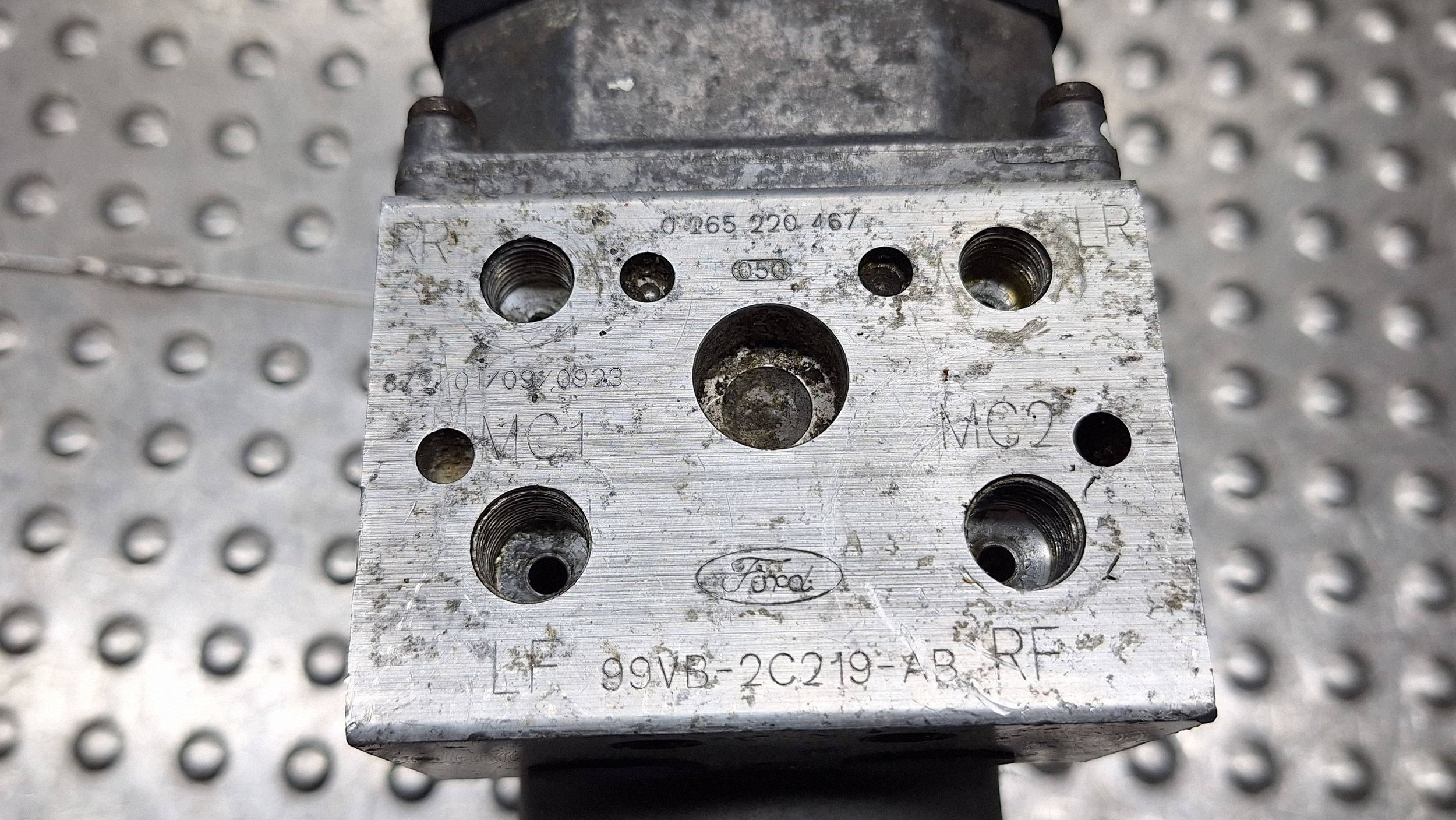 pump control unit ABS 99VB-2V219-AB 0265220467 FORD TRANSIT MK4 MAVERICK II