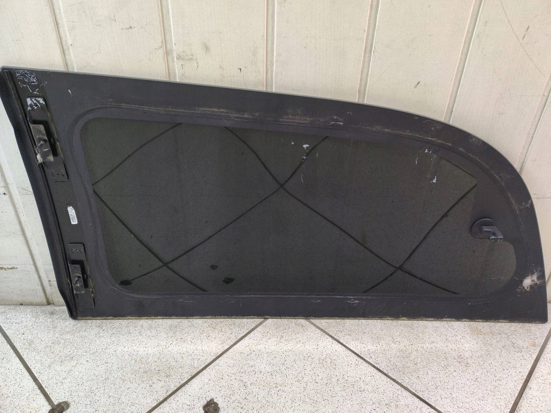 window bodywork rear part right side Chrysler Town and Country 5 facelift