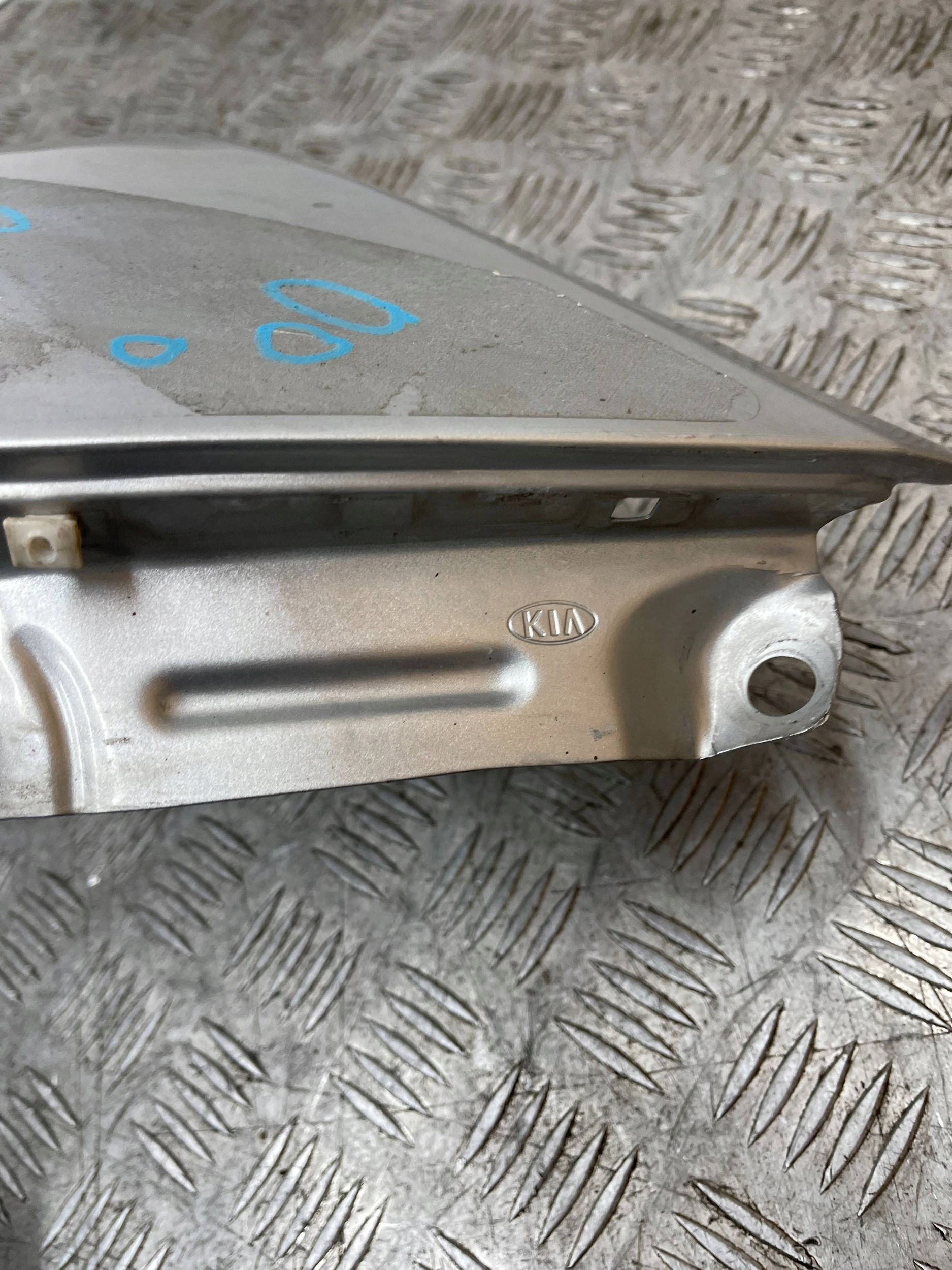fender front front right KIA CEED II 2 12