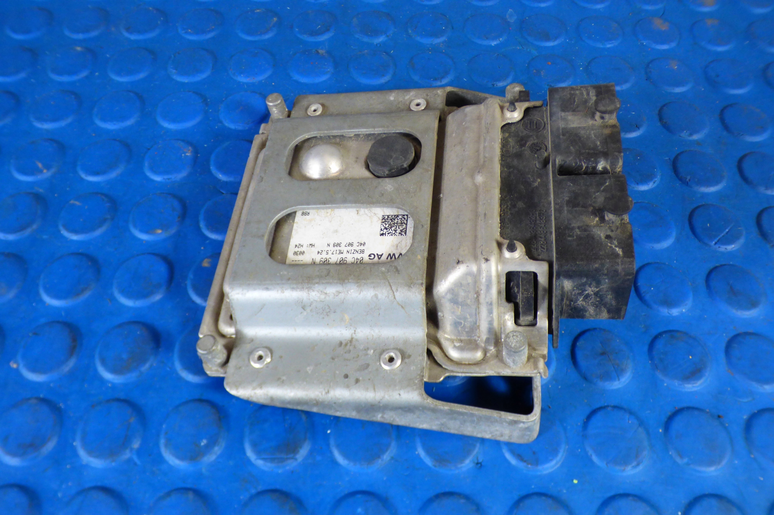 computer control unit of the engine 04C907309N SKODA CITIGO 1.0MPI
