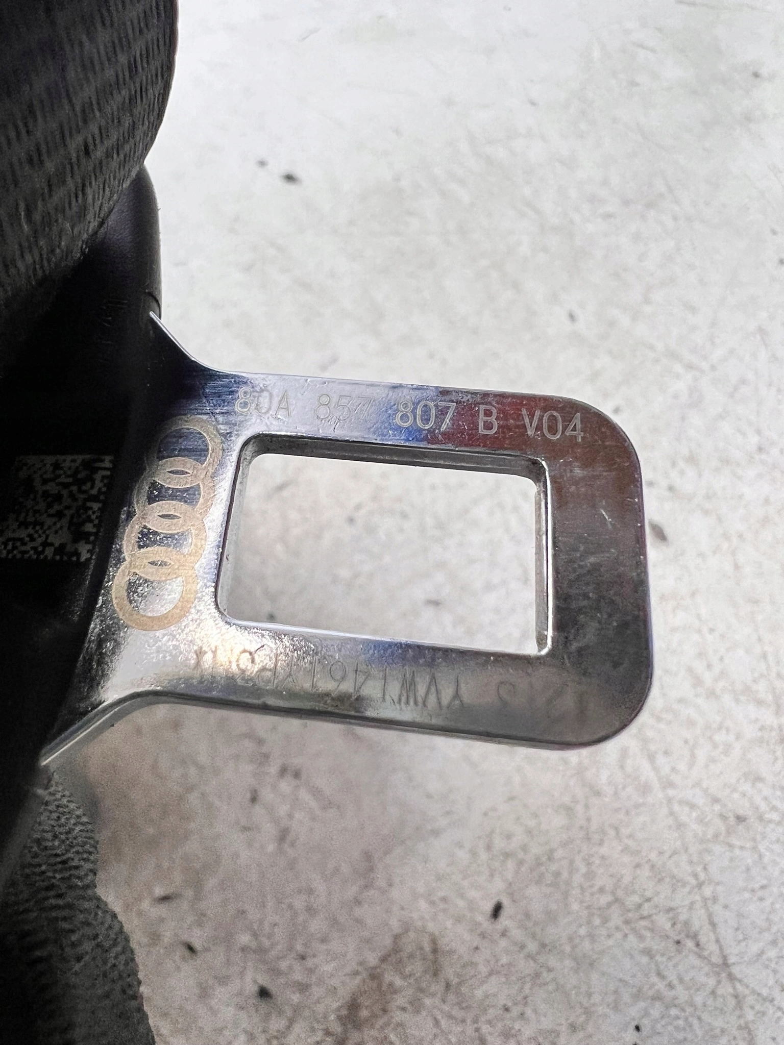 Gurten Sicherheits mitte heck AUDI Q5 FY 80A857807B