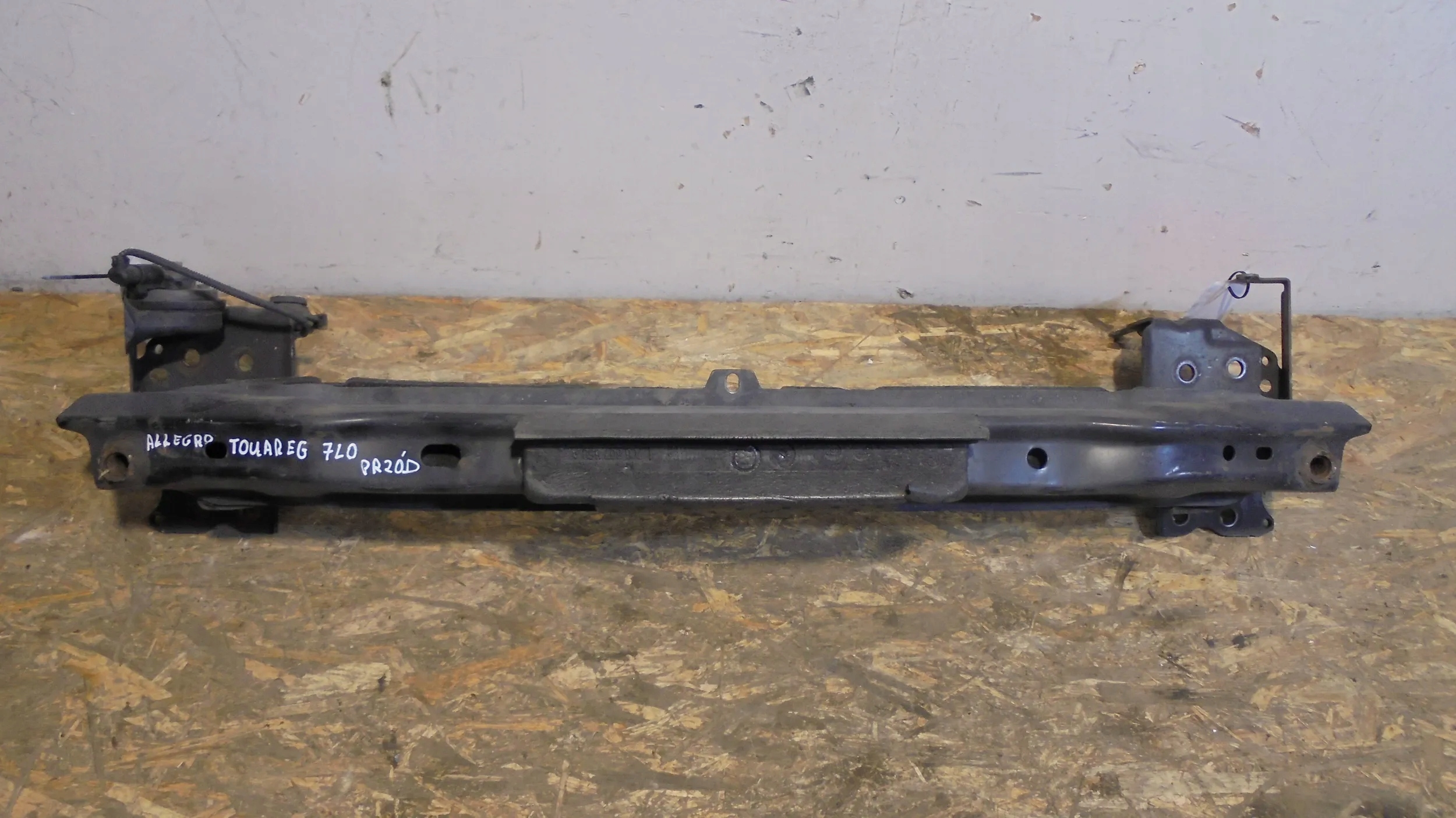bumper support front 7L0807103011 VW Touareg