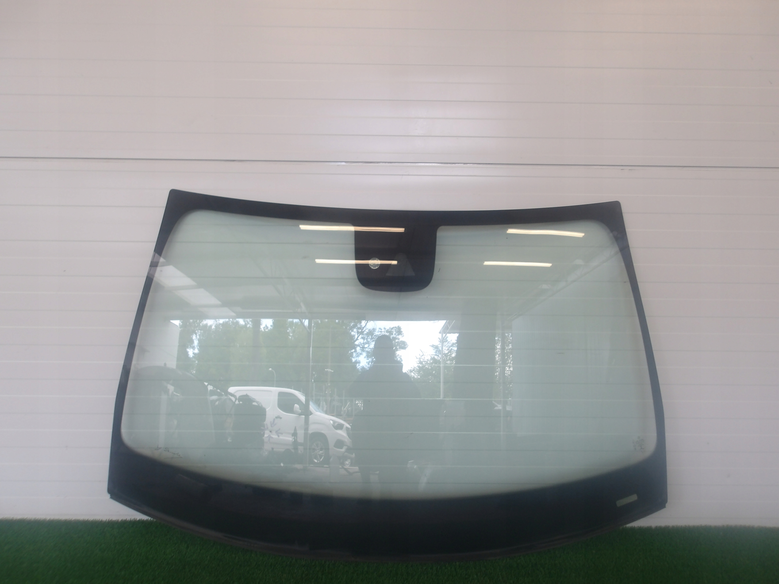 MERCEDES CLA 118 W118 19-23 window front iron front 2020r. OE
