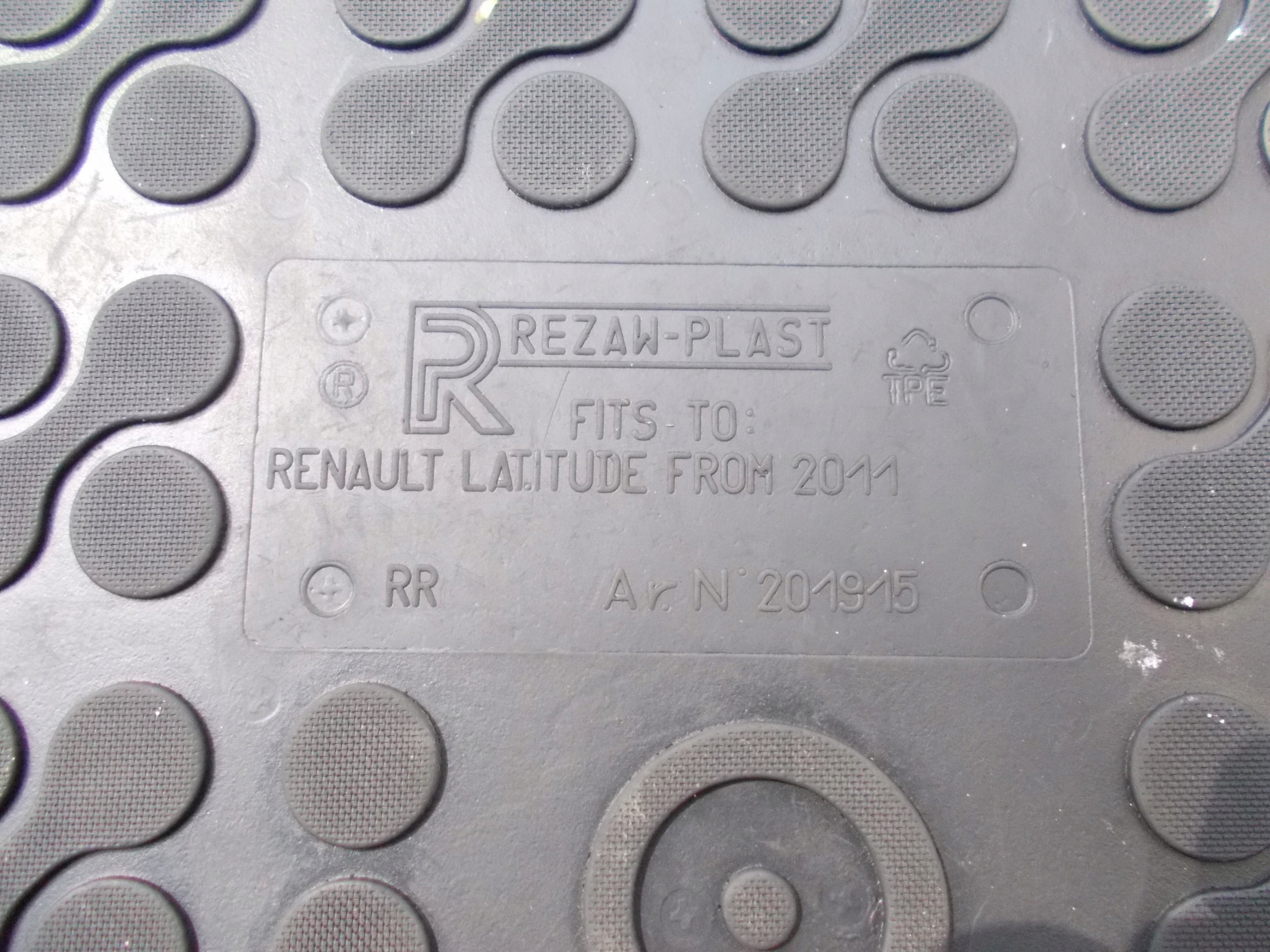 RENAULT LATITUDE 3.0 DCI 12R mats rubber KOMPLET