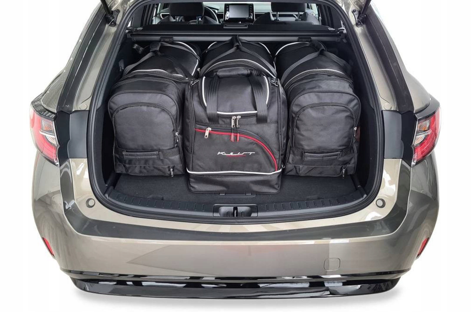 J&j Automotive Sada 4ks cestovných tašiek Sport pre Toyota Corolla Touring