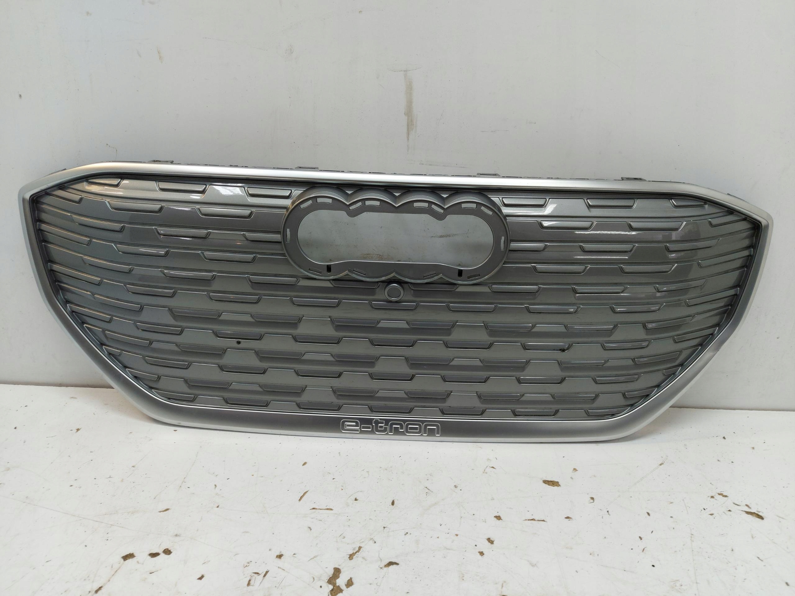AUDI Q4 E-TRON GRILL GRILL DER STOSSSTANGE 89A853653A