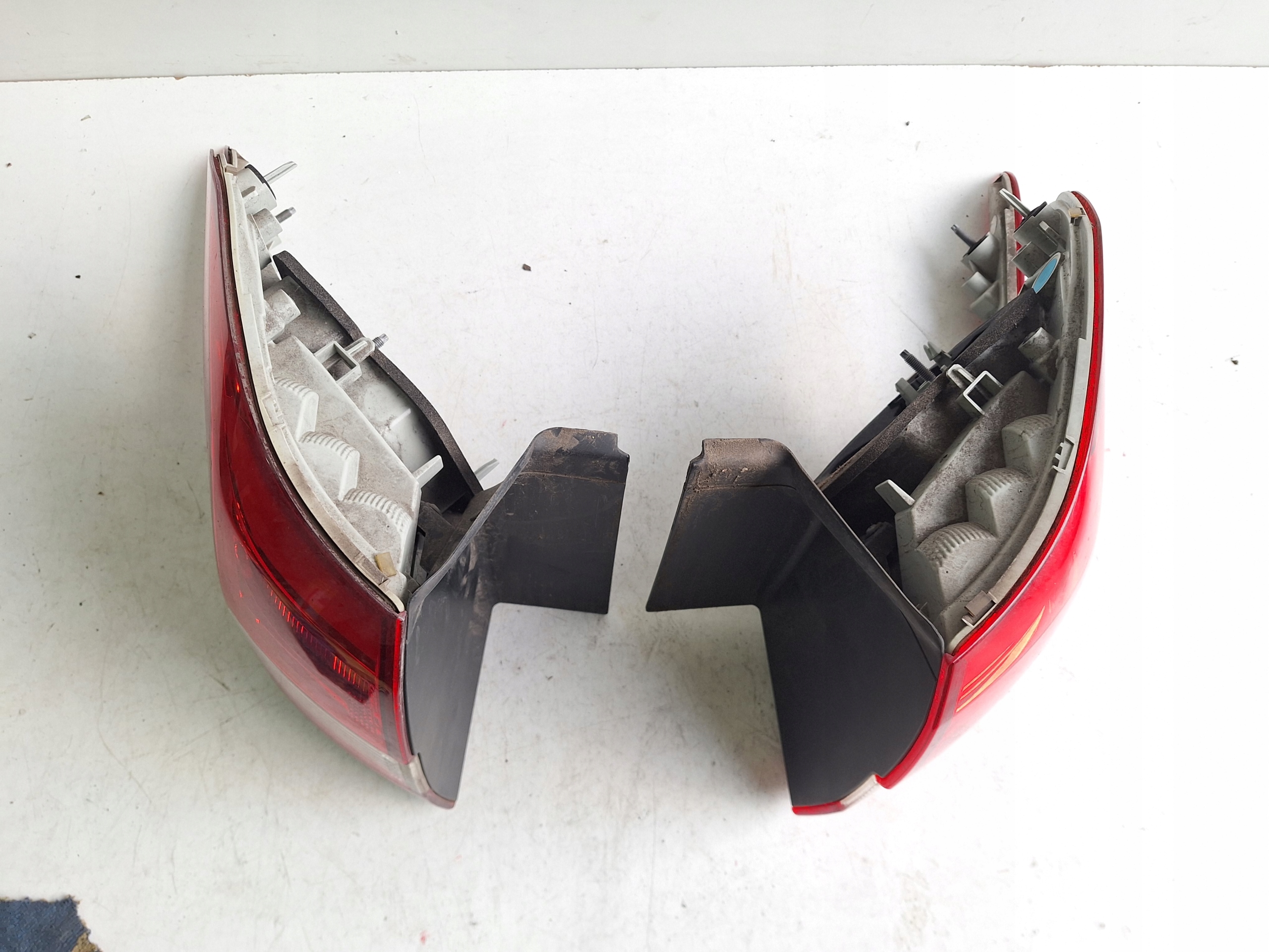 PEUGEOT 308 T9 SW LIFT 17-21 light left UK