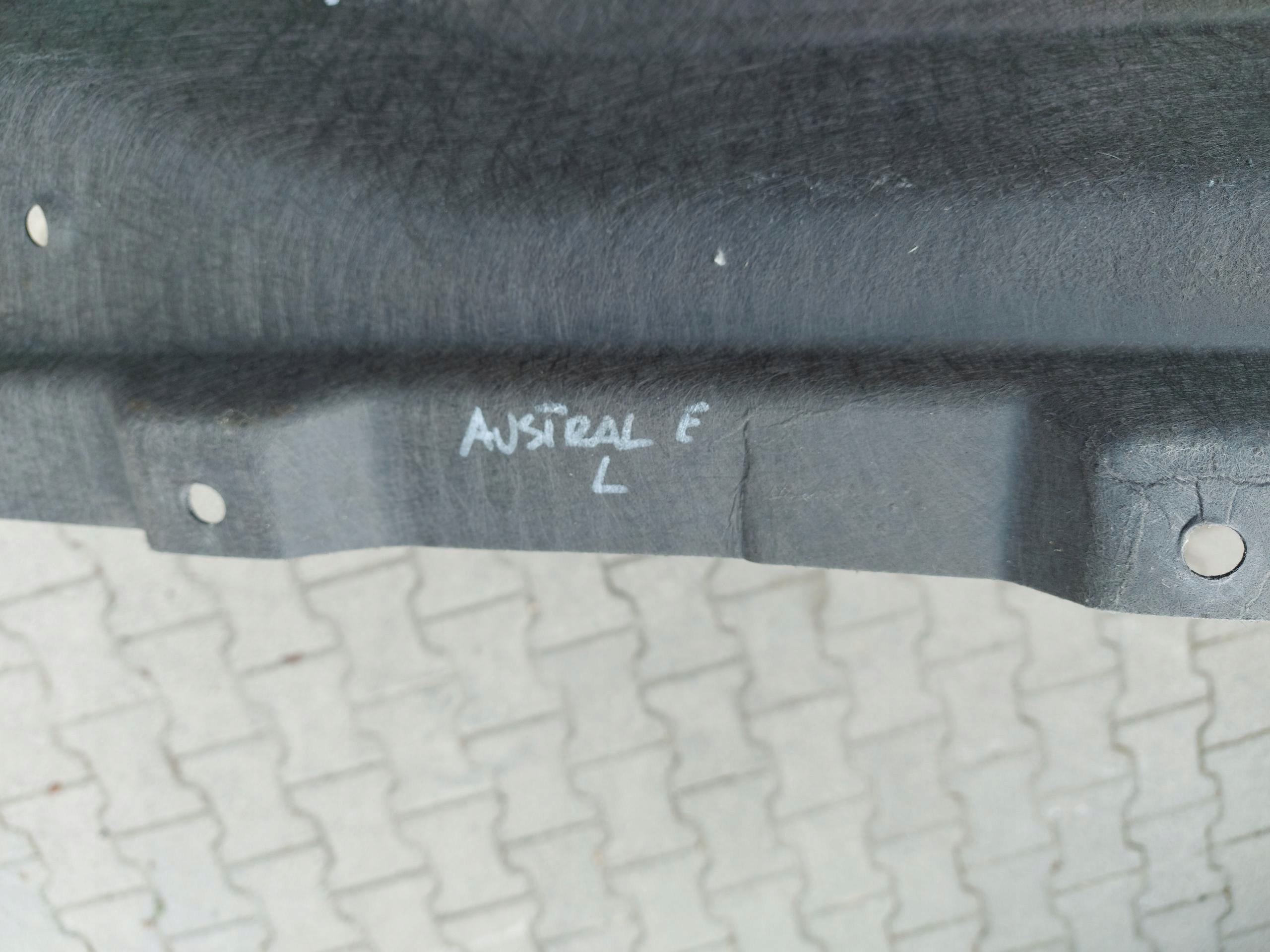 RENAULT AUSTRAL E cover chassis left 748151442R