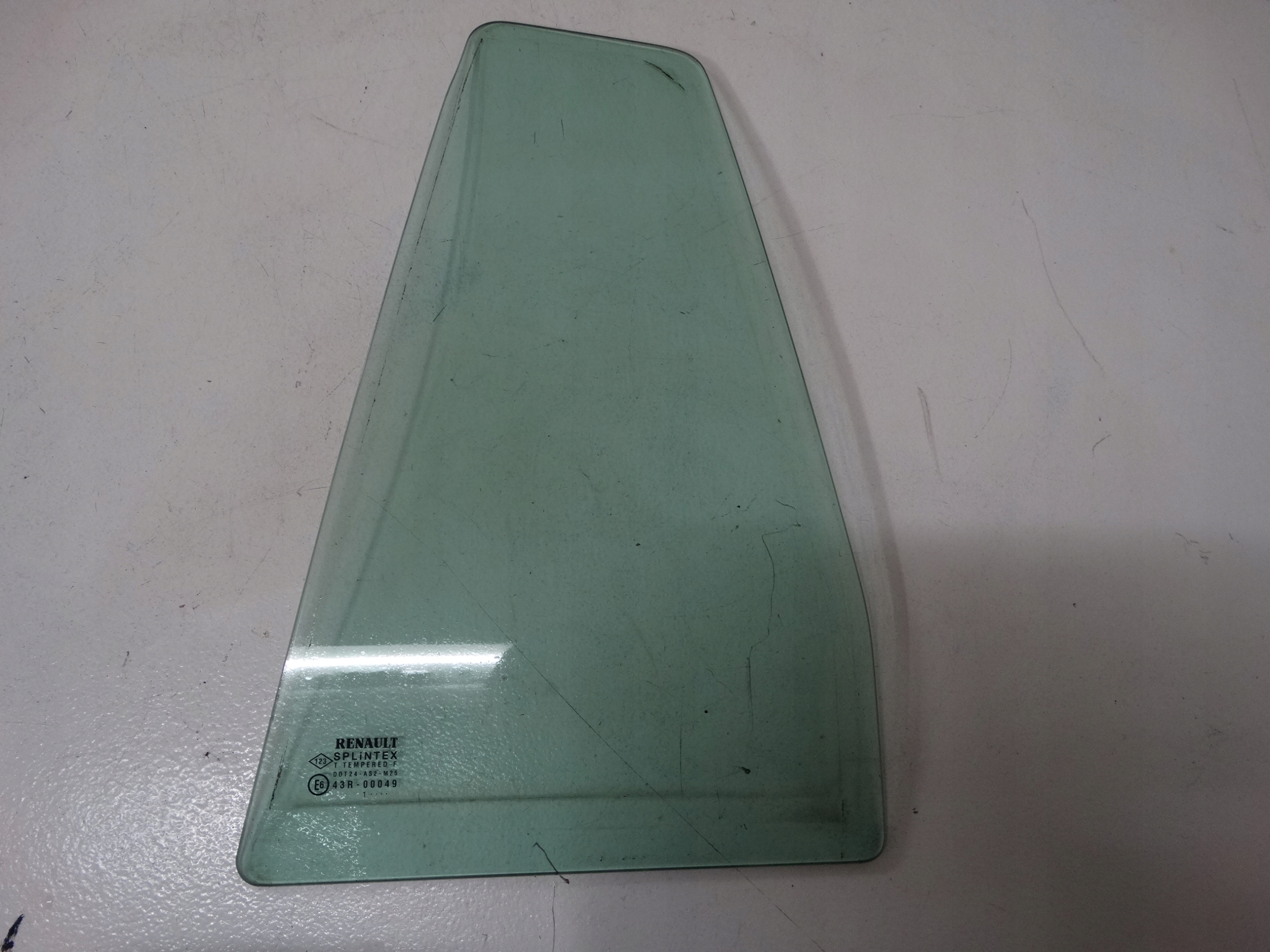 window door RENAULT LAGUNA 2 left rear part 43R-00049