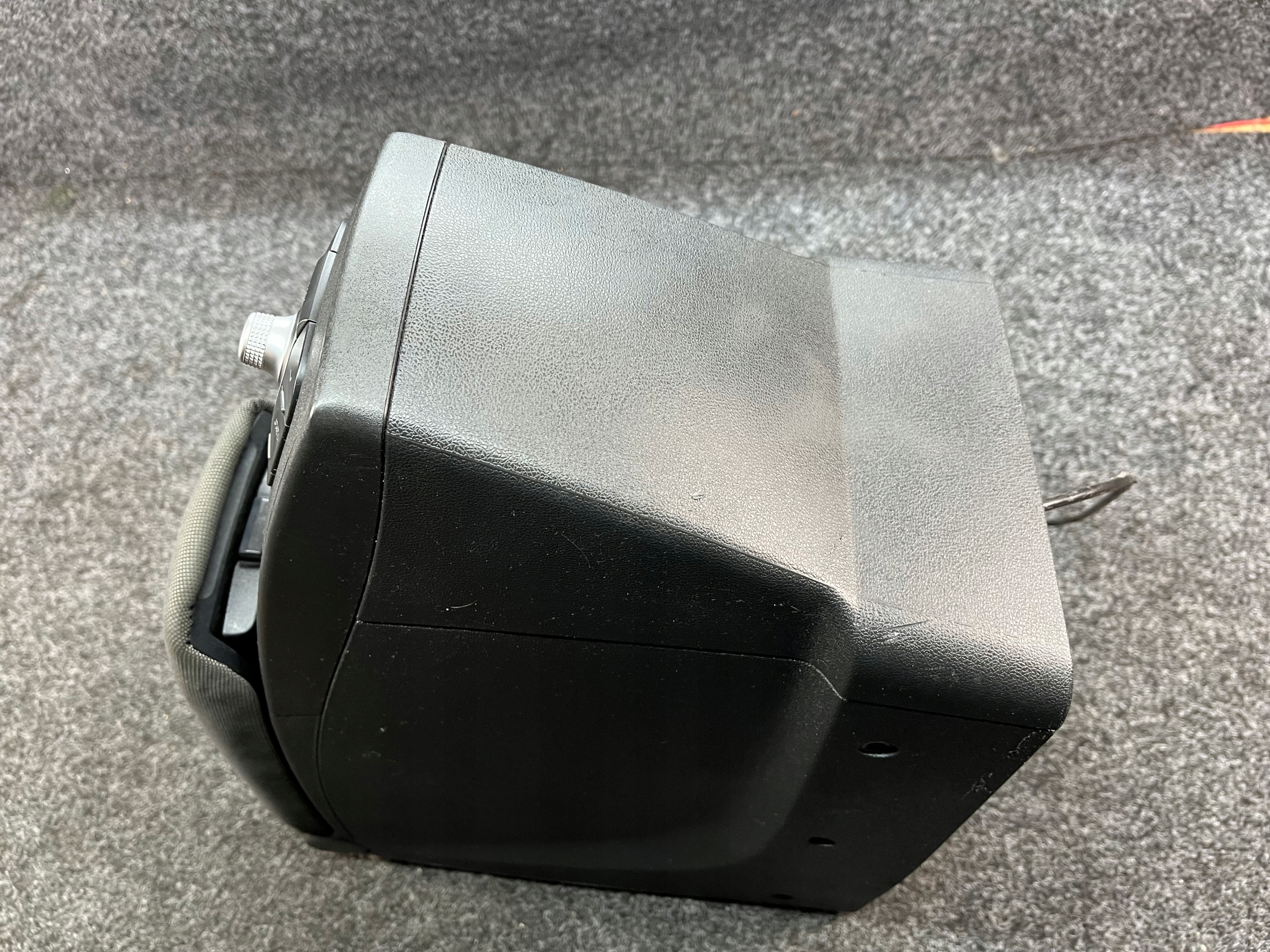 renault SCENIC III подлокотник 8-127-320