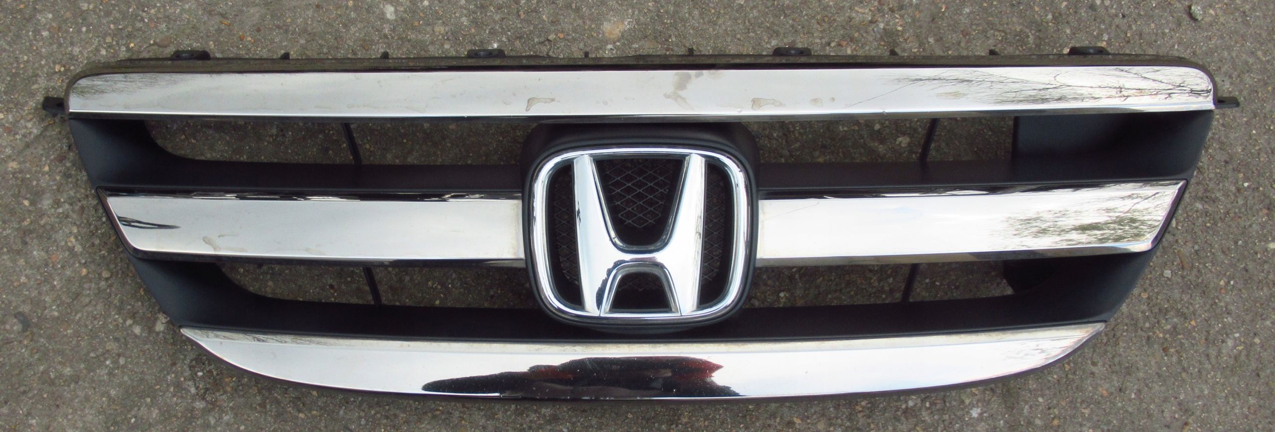 HONDA FR-V 07 R grill grille