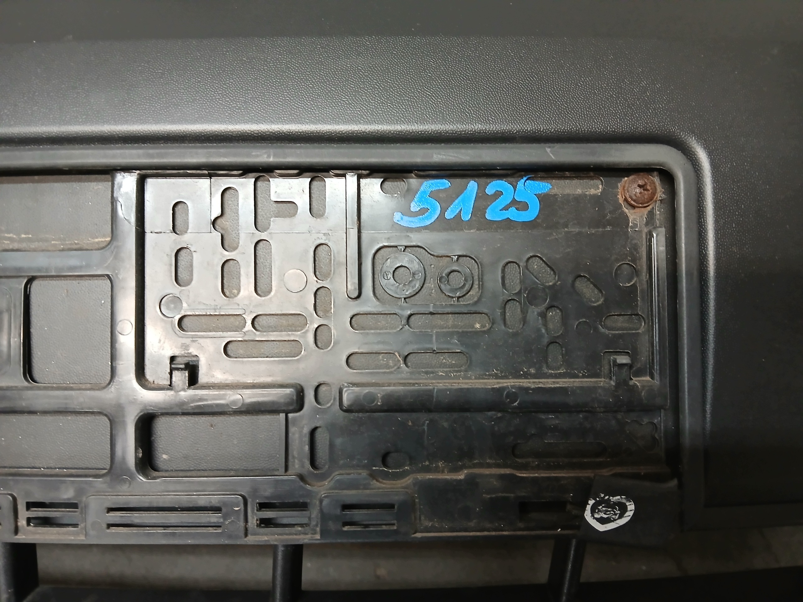 stoßstange vorne VW CADDY 2K0 10-15