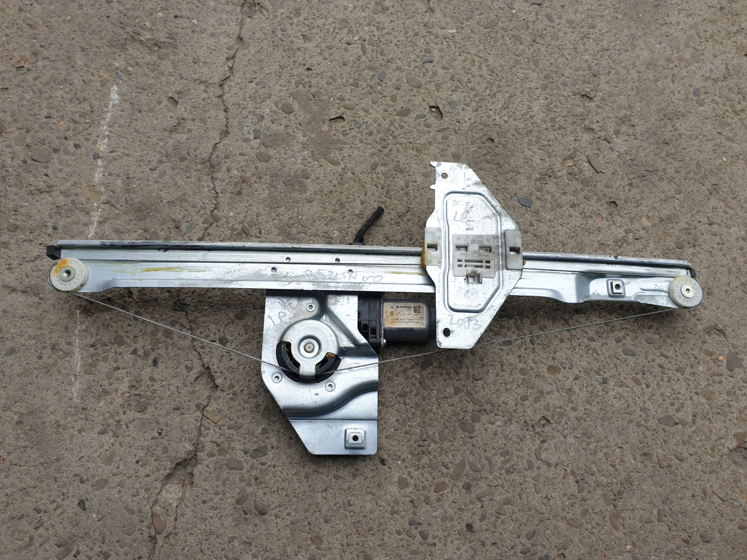 window regulator front left CITROEN BERLINGO PARTNER 2009- 9802389280